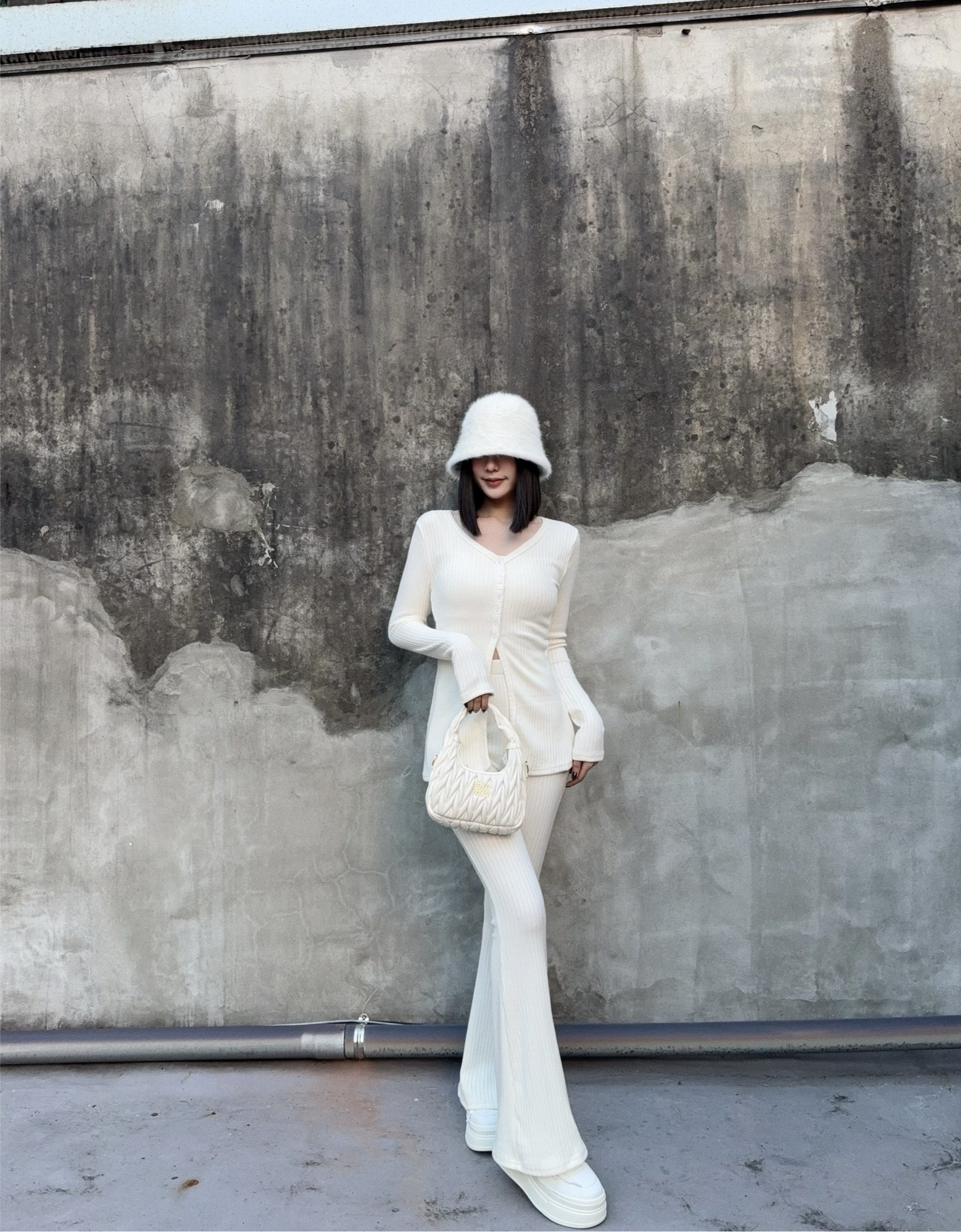 10241198『選品』御姐風坑條開叉排扣SET