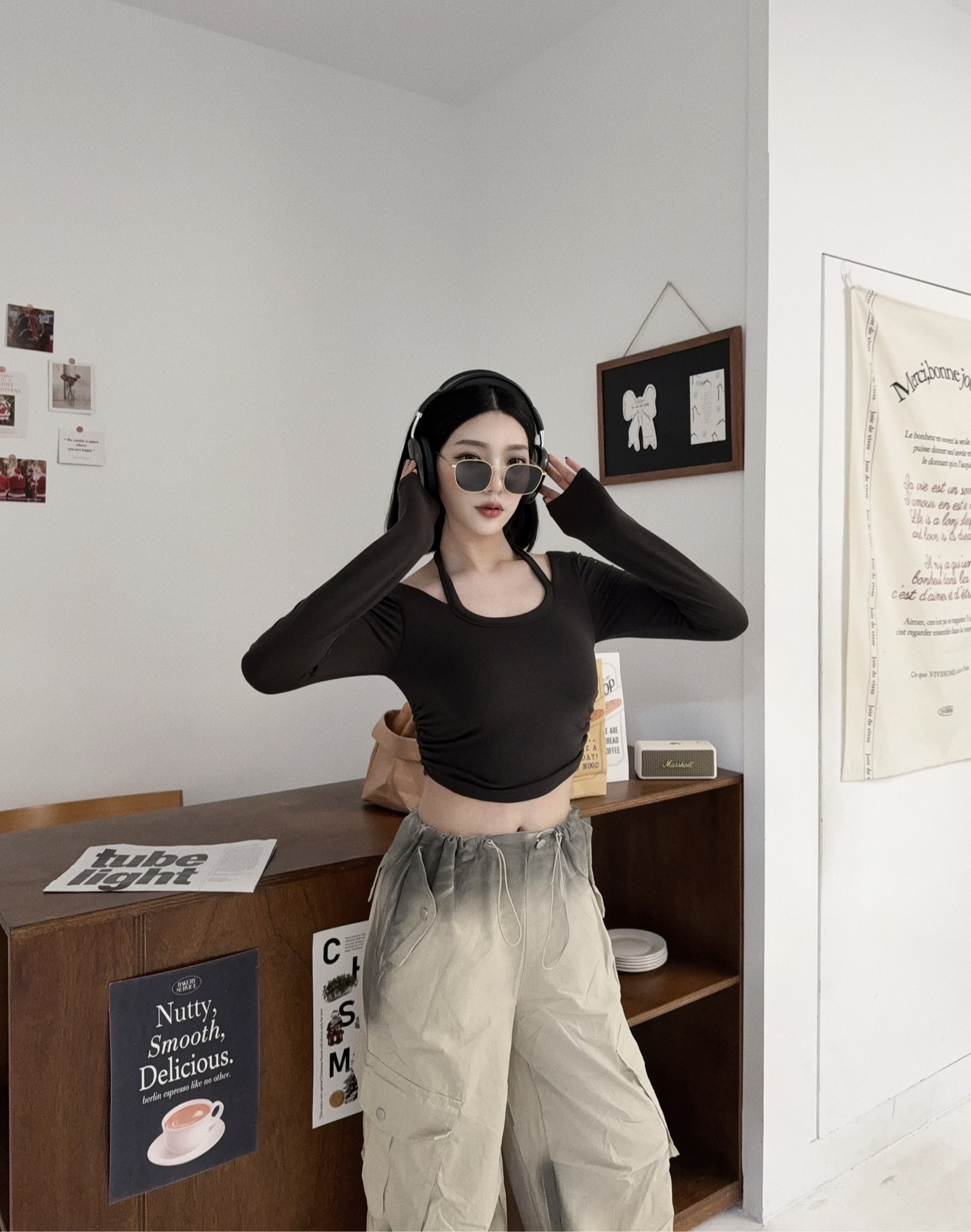 12110068『訂製款』內刷絨繞脖剪裁下圓弧上衣 (2)