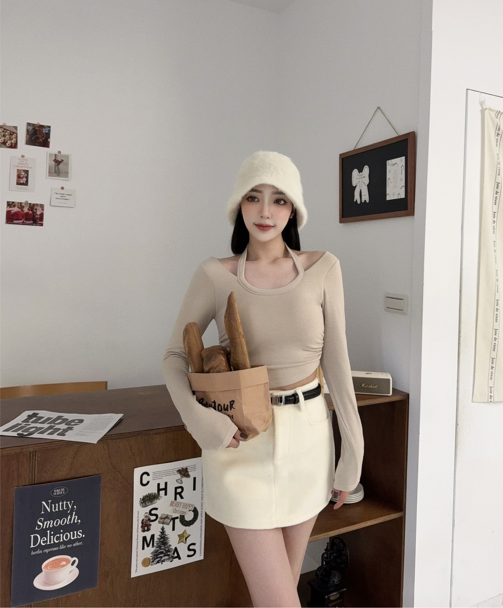 12110068『訂製款』內刷絨繞脖剪裁下圓弧上衣