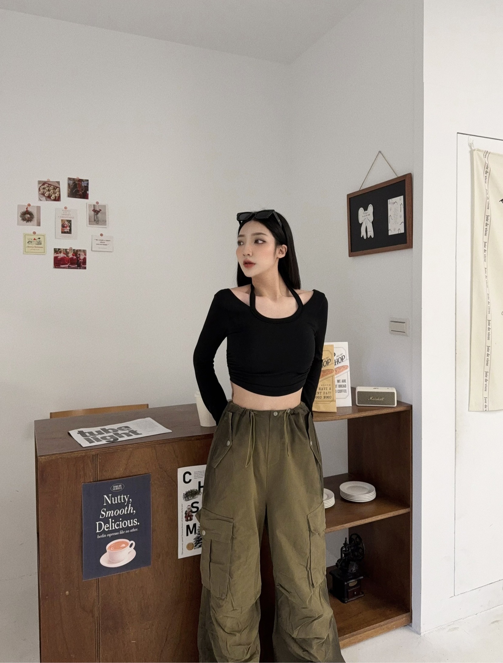 12110068『訂製款』內刷絨繞脖剪裁下圓弧上衣 (4)