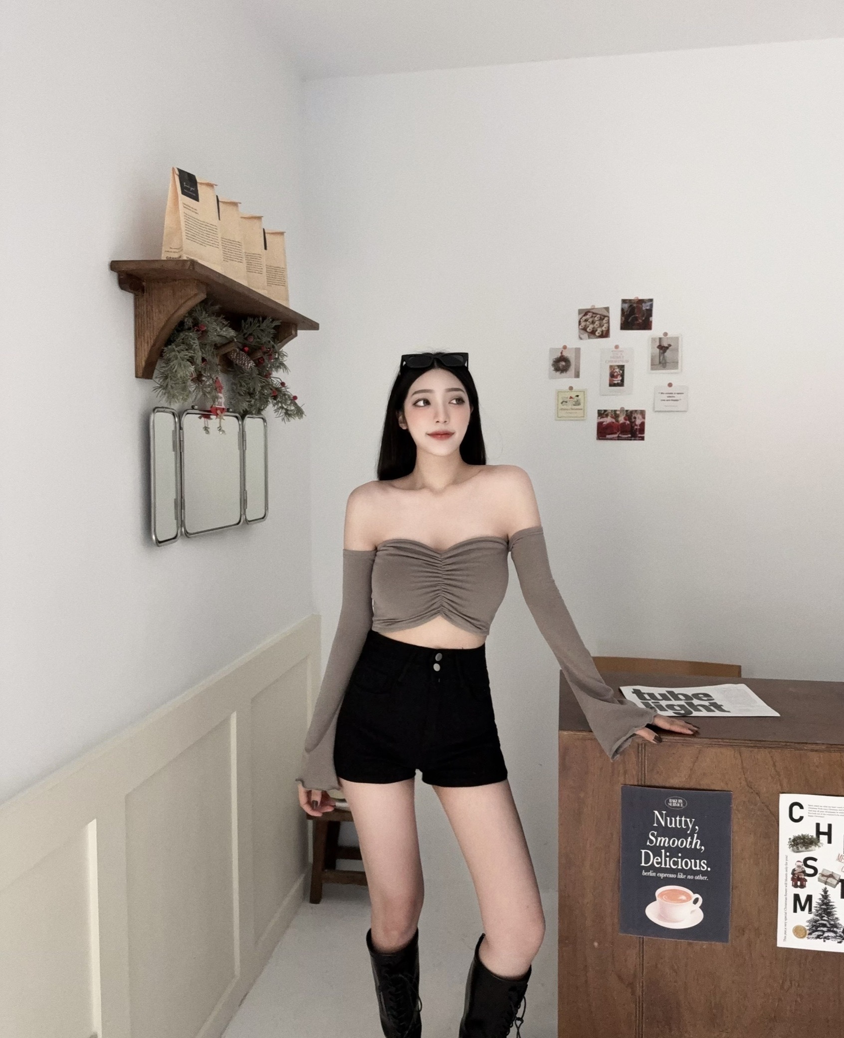 12110067『訂製款』甜辣系抓皺短版一字上衣 (2)