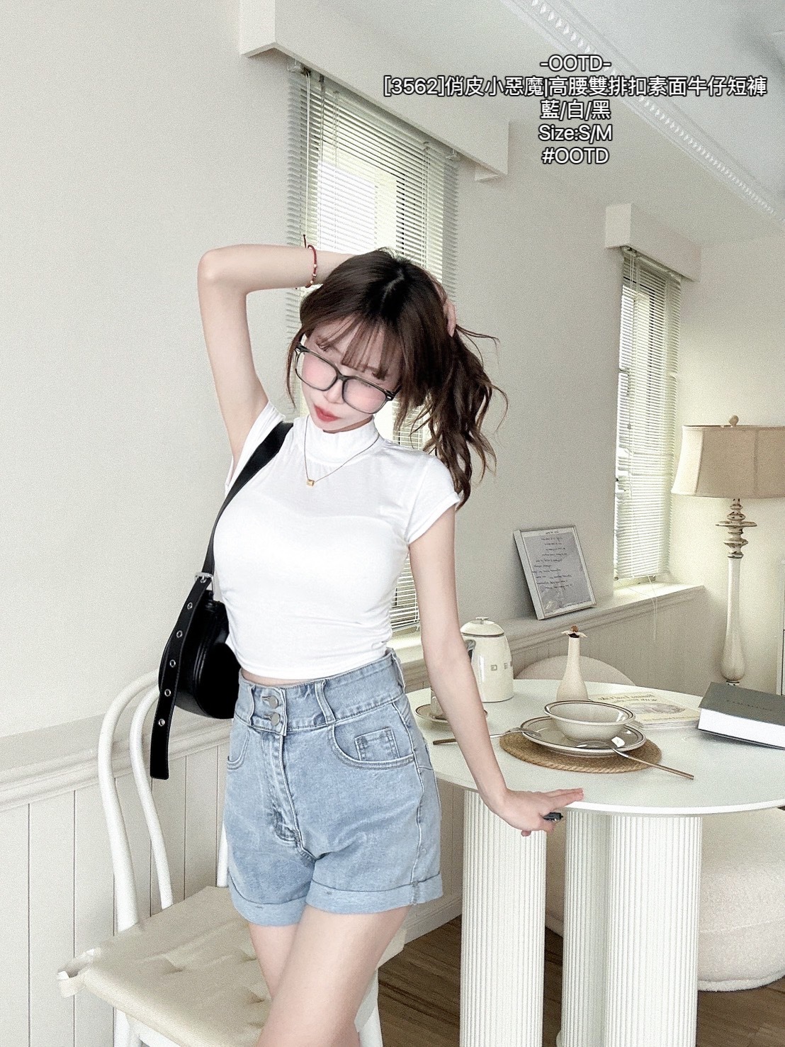 [3562]俏皮小惡魔高腰雙排扣素面牛仔短褲 (6)