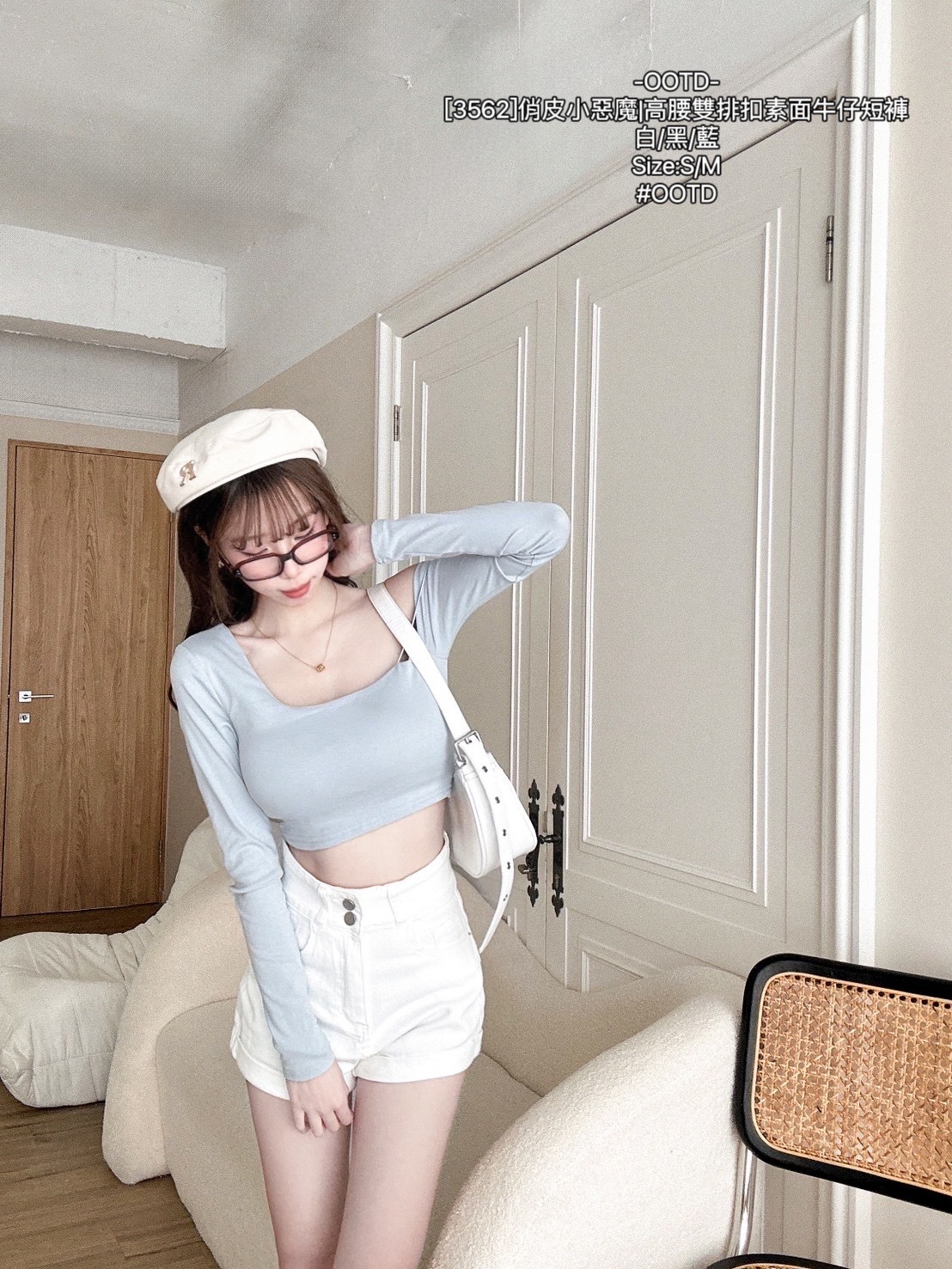 [3562]俏皮小惡魔高腰雙排扣素面牛仔短褲 (2)