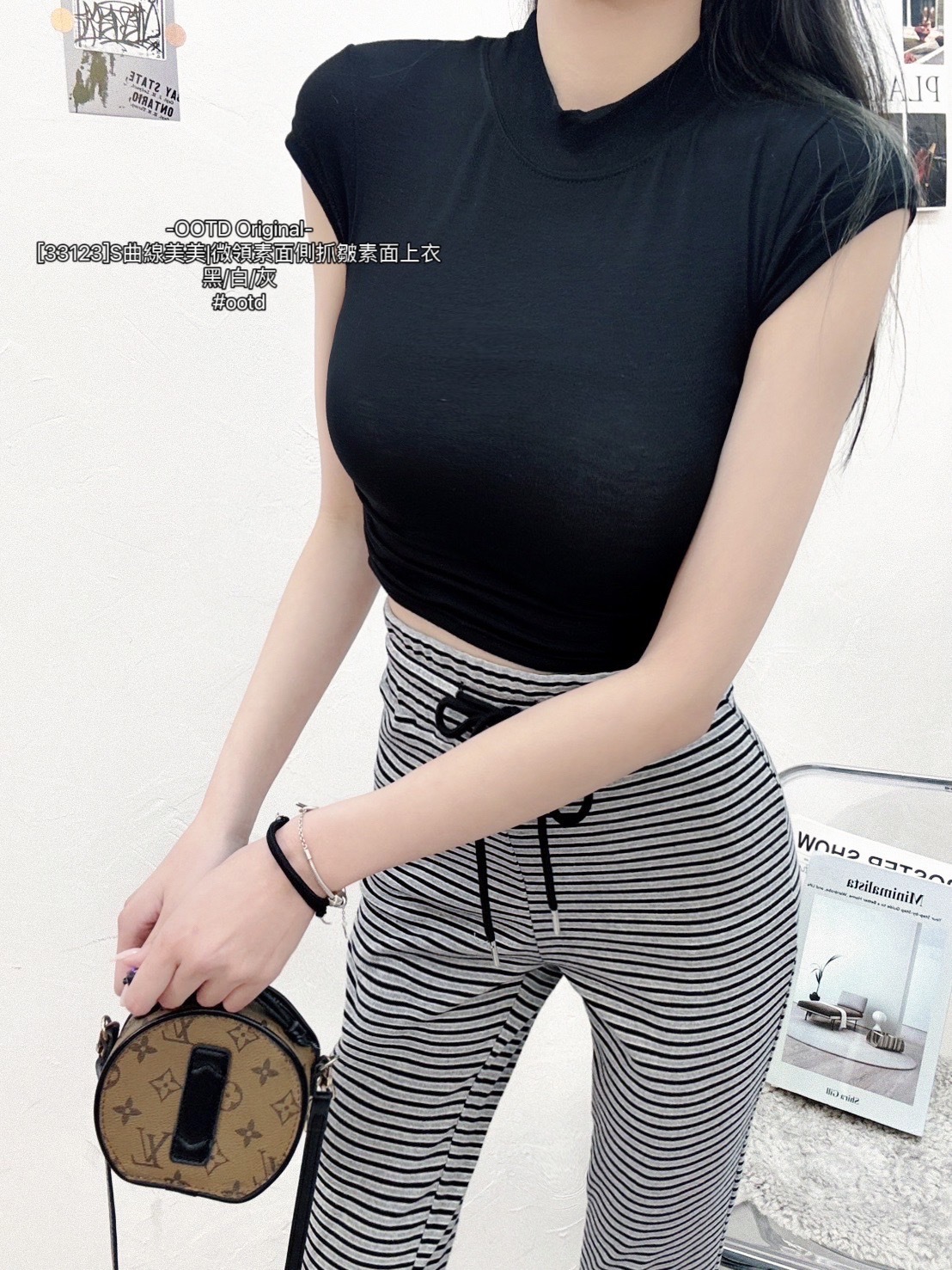 [33123]S曲線美美微領素面側抓皺素面上衣 (8)