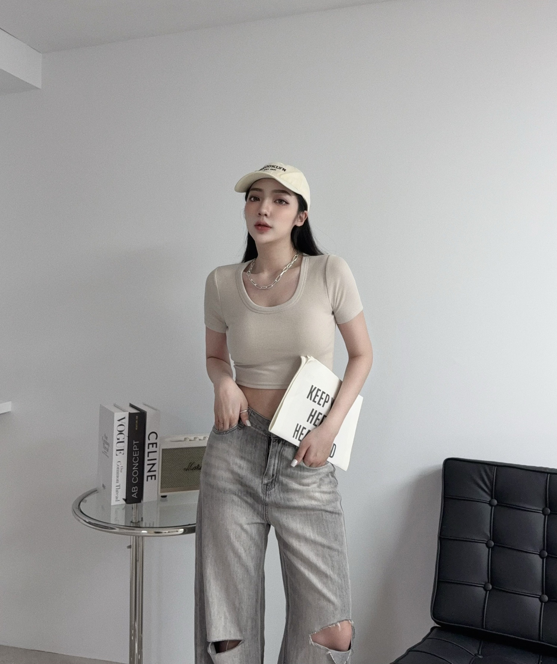 0092『訂製款』簡約U領短版上衣 (3)