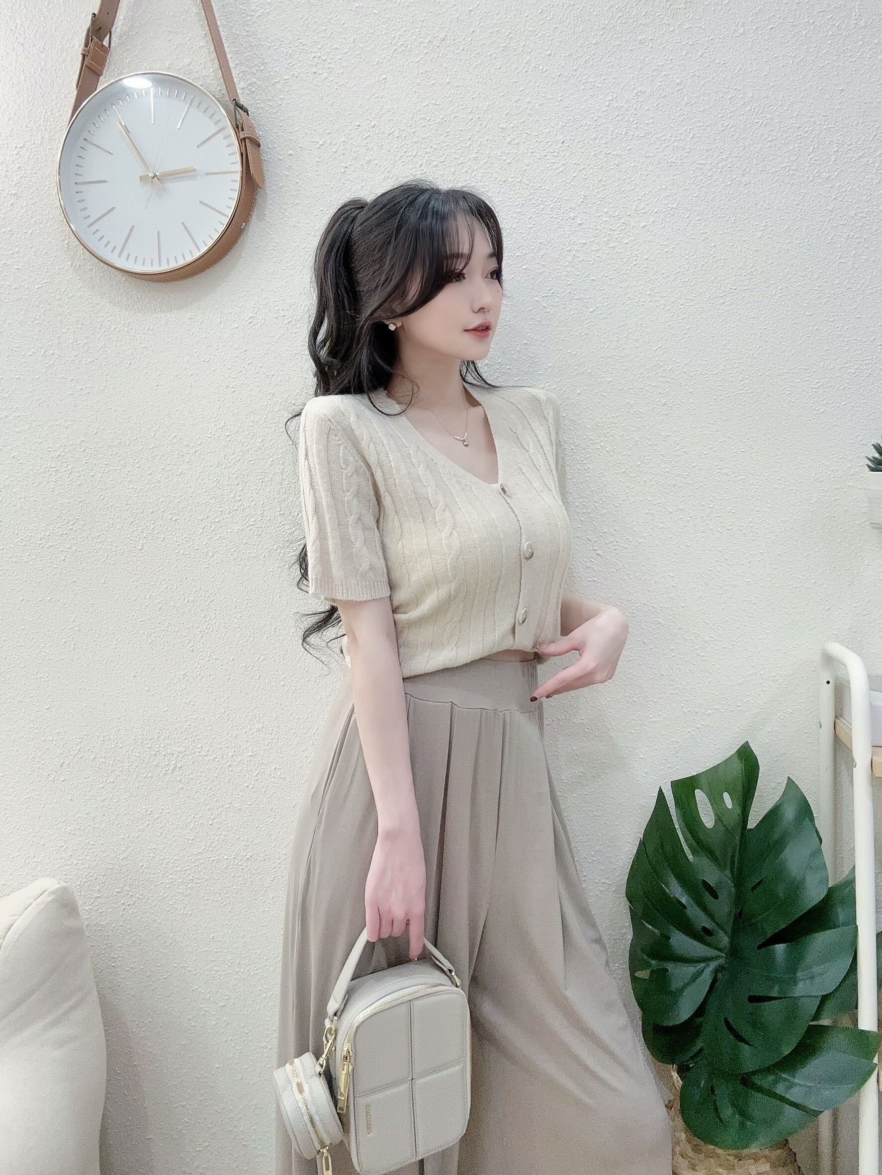 269韓系百搭V領排釦針織衫上衣