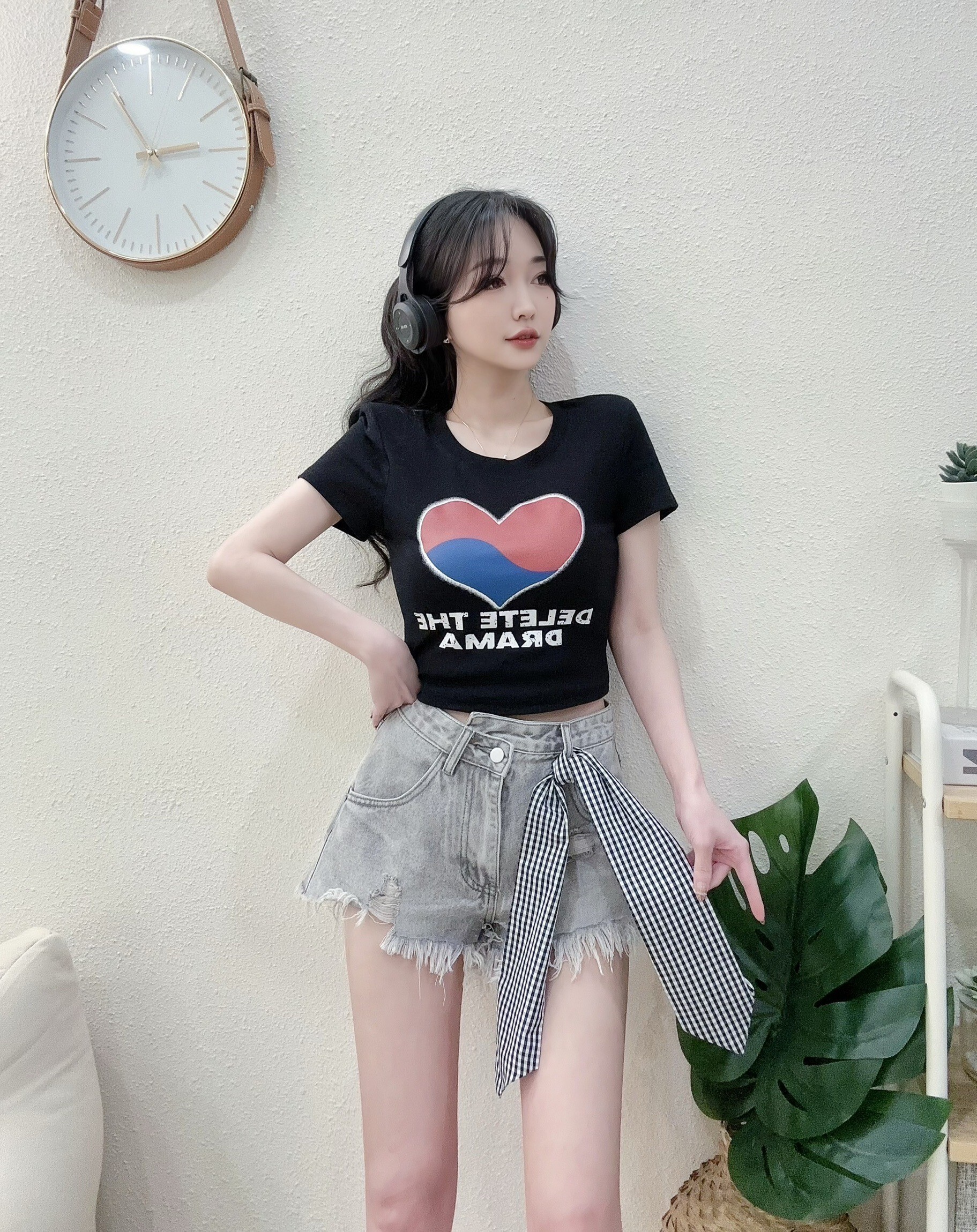 #8830好感拚色愛心印花彈力短T