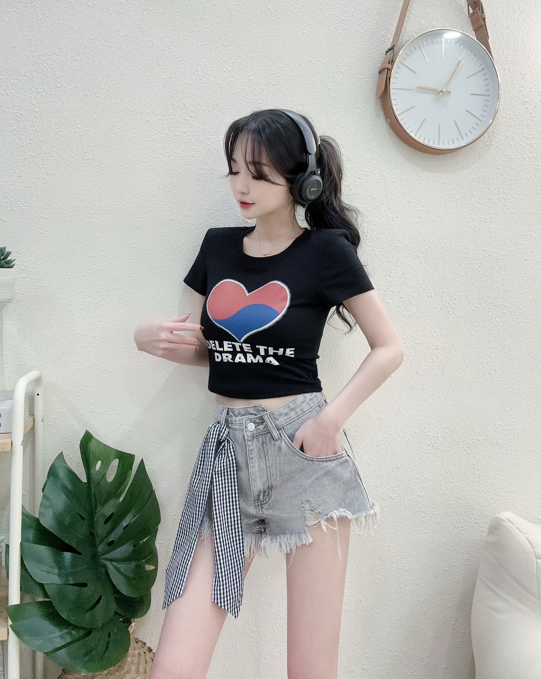 #8830好感拚色愛心印花彈力短T (2)