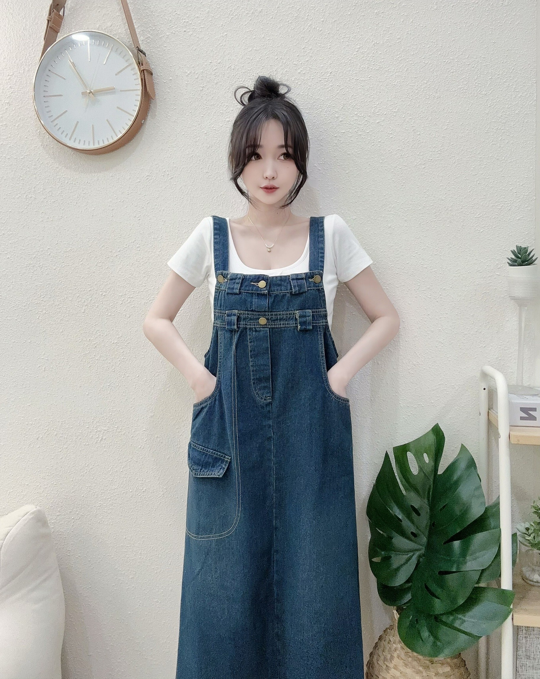 0933減齡感百搭吊帶口袋牛仔長裙 (2)