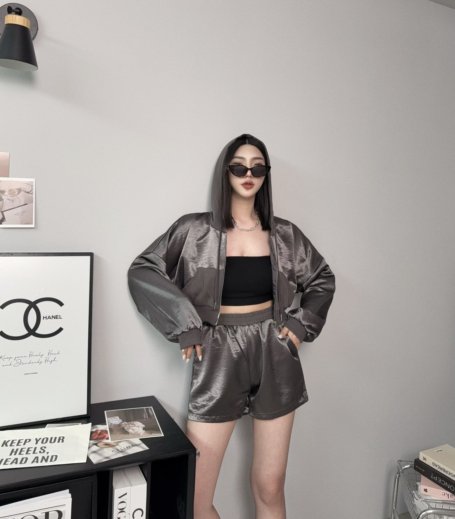 5412『訂製款』微光澤感拼接抽繩連帽外套+短褲 (2)