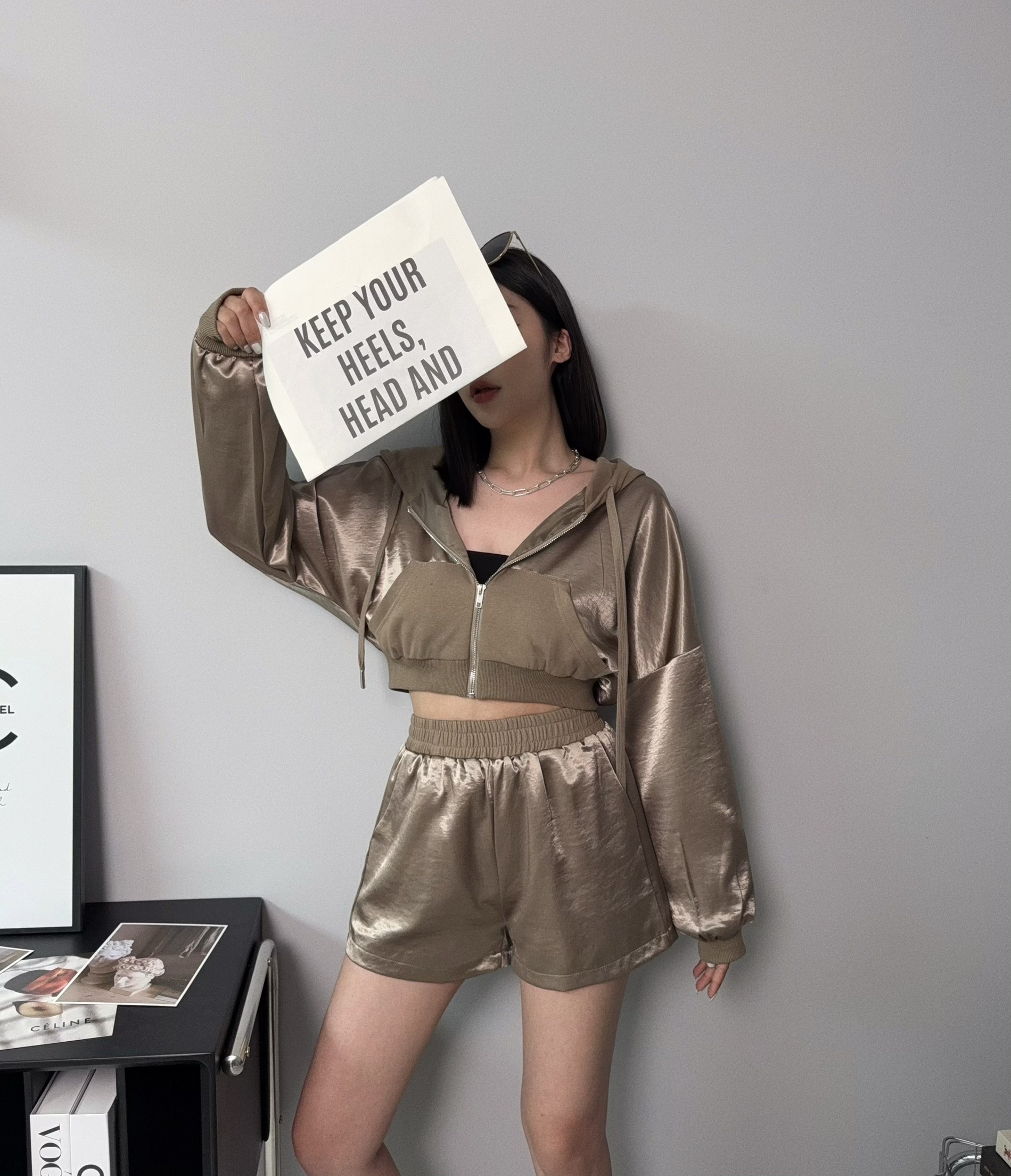 5412『訂製款』微光澤感拼接抽繩連帽外套+短褲 (3)