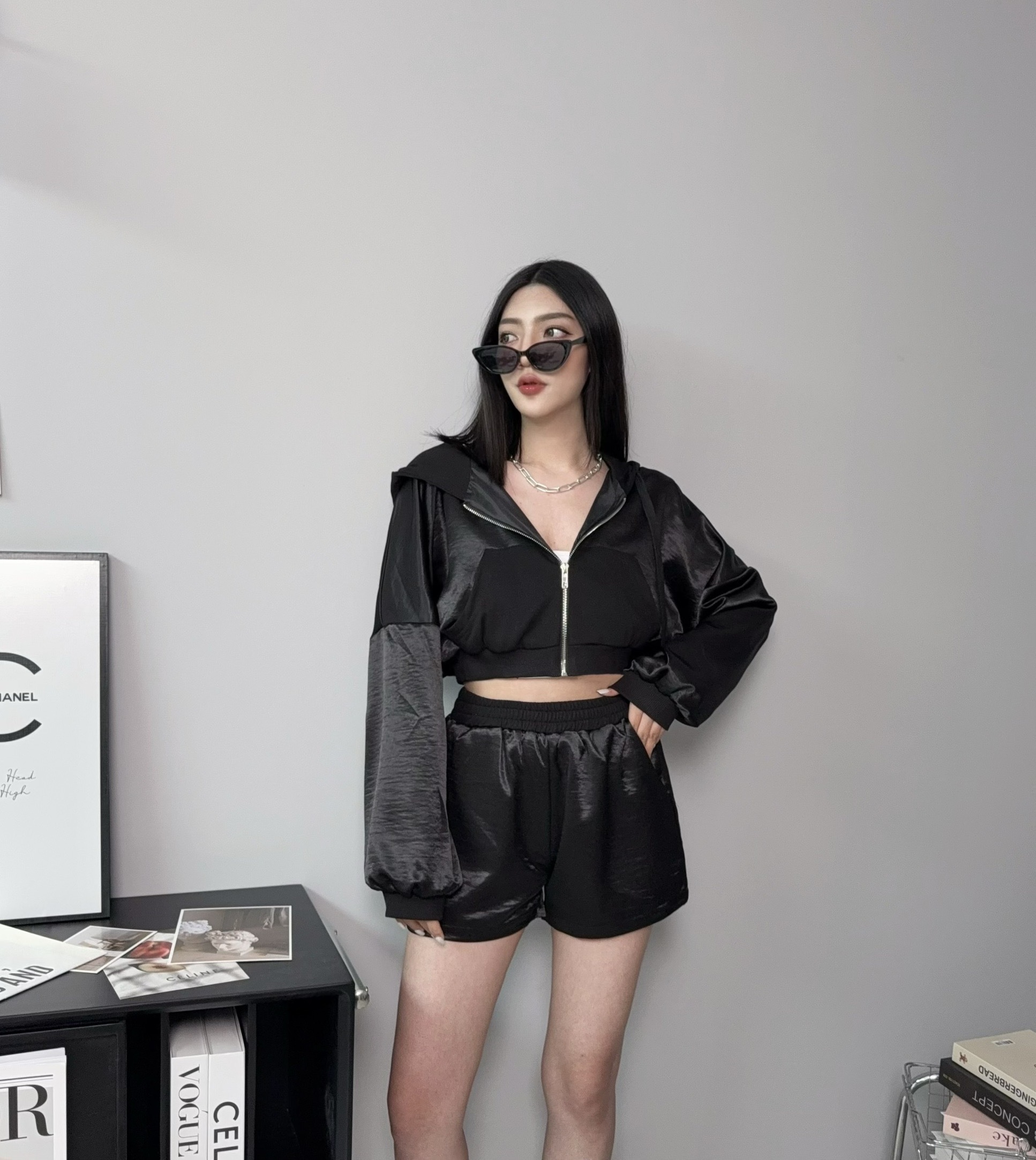 5412『訂製款』微光澤感拼接抽繩連帽外套+短褲 (4)