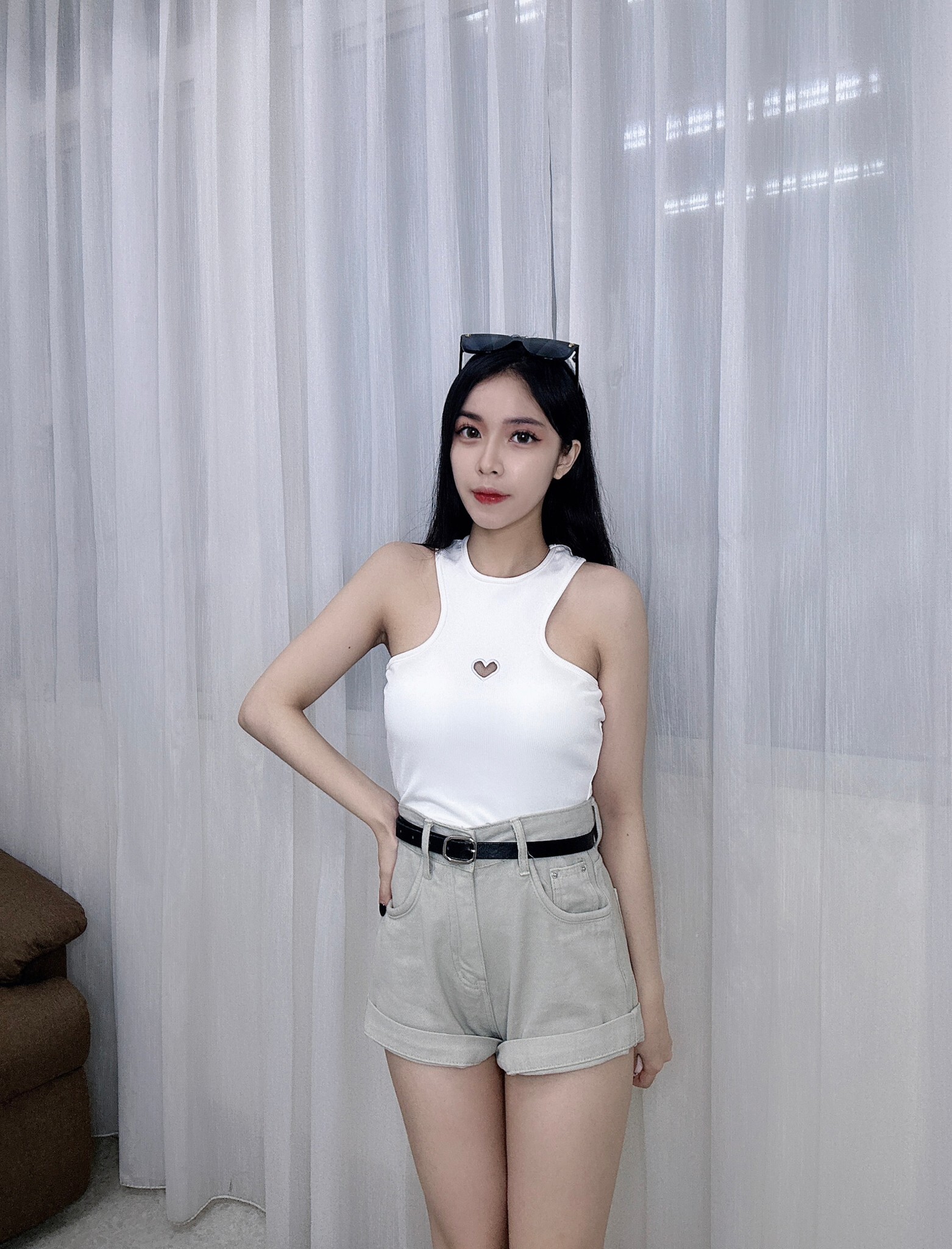 8606𝓐𝓐春款簍空愛心削肩背心