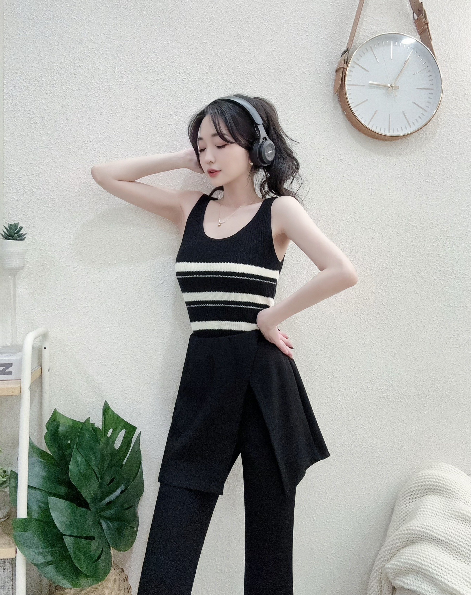 #23115包色款U領配色橫條針織背心 (2)