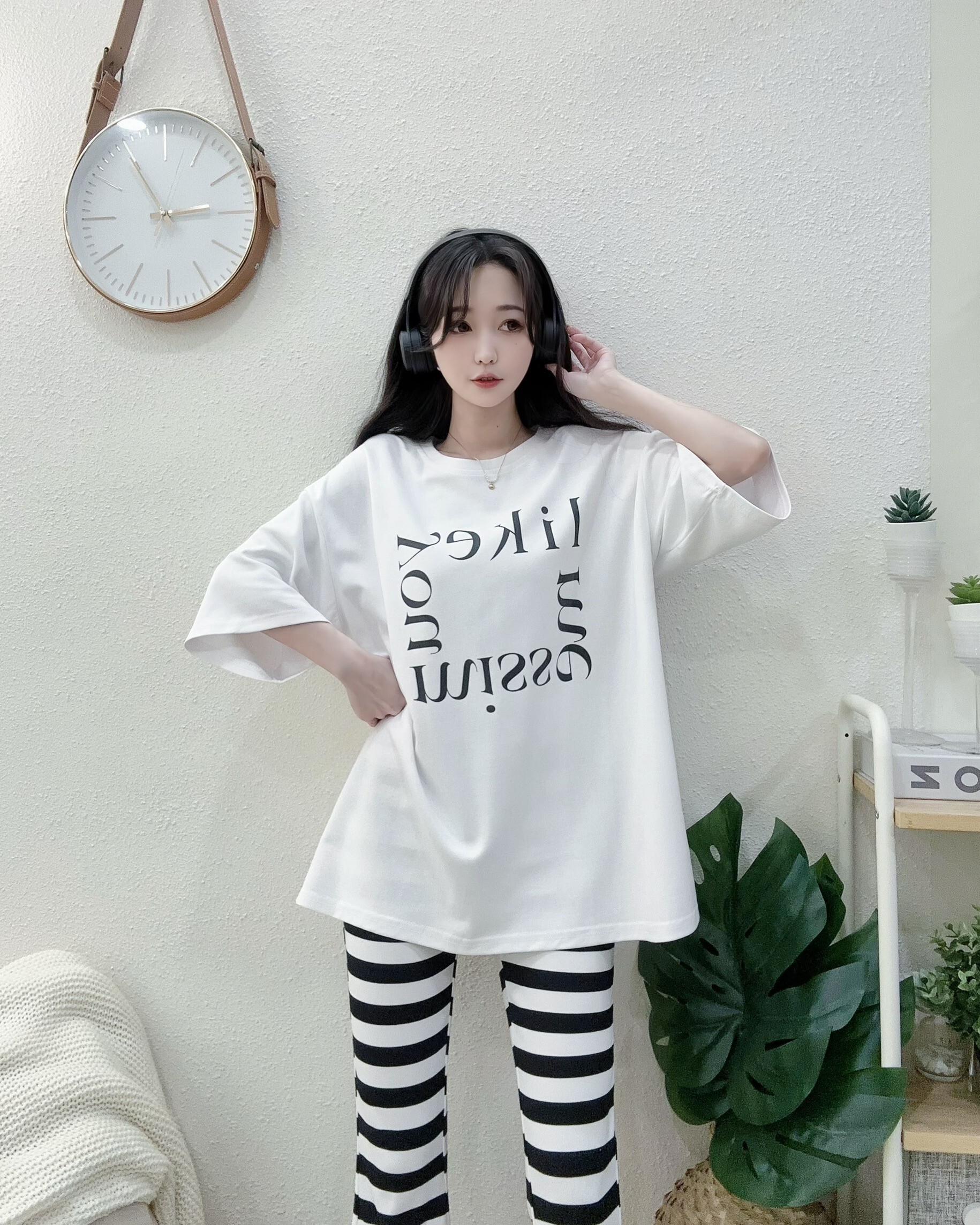 5775不敗個性方型英字情侶大T (2)