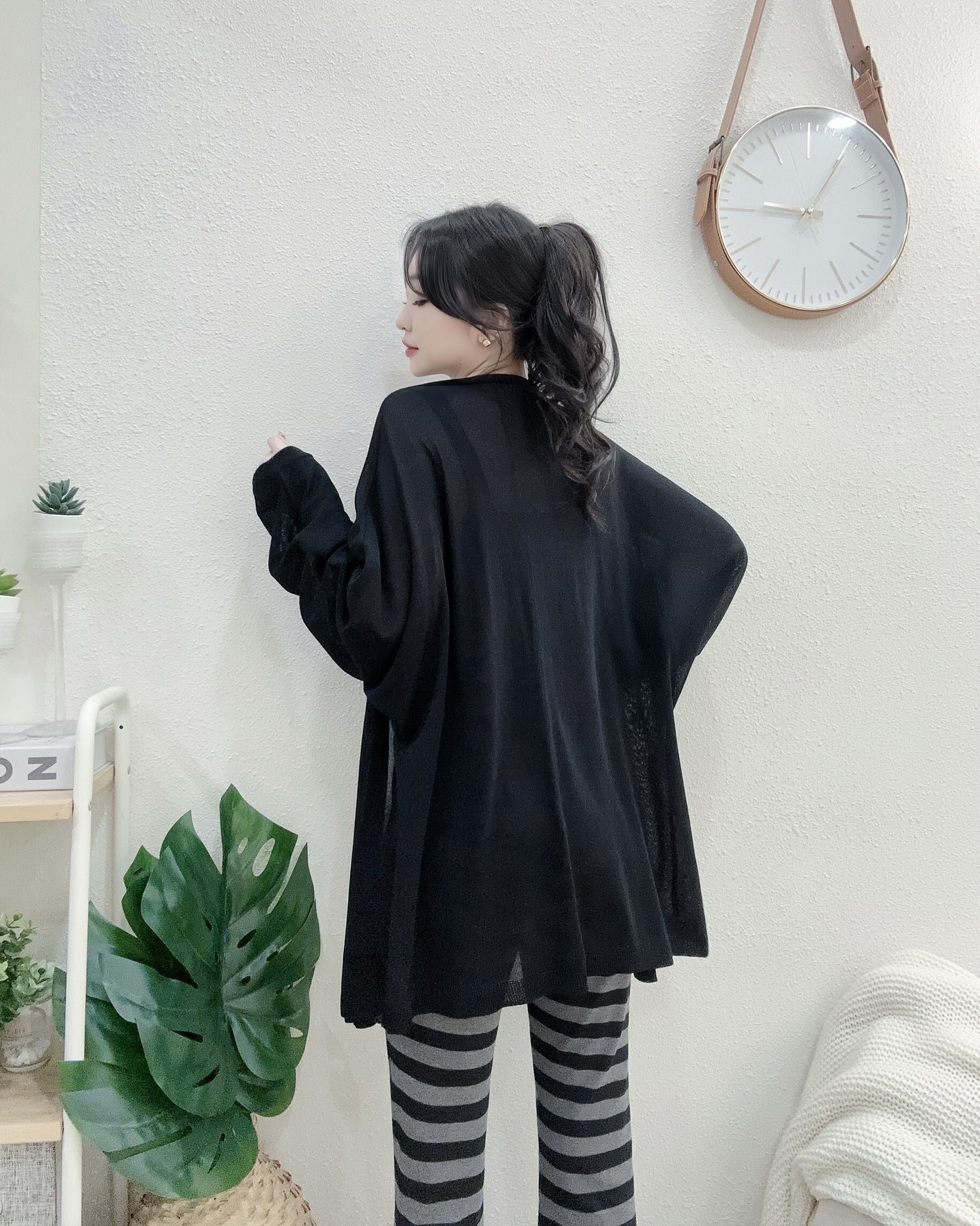 6016春夏慵懶泡袖針織長版罩衫 (4)