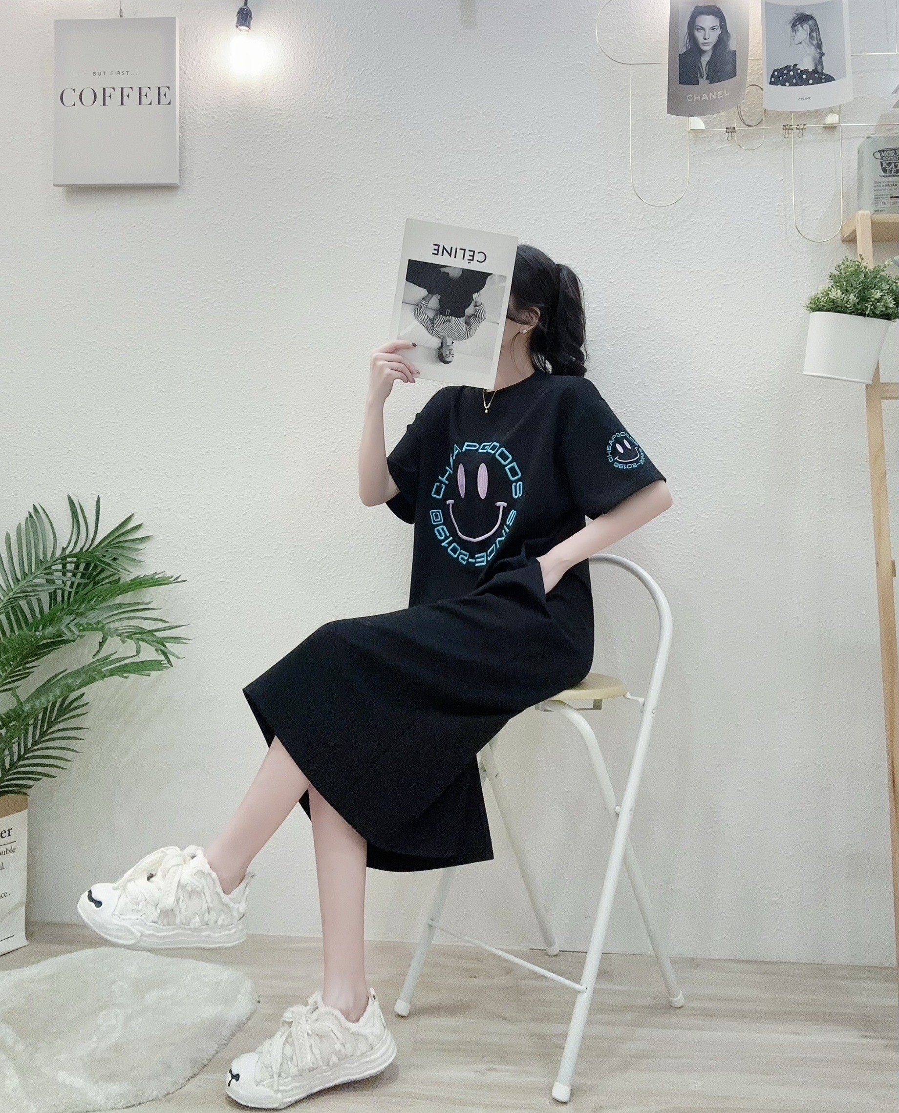 8236撞色立體電繡笑臉懶人長洋 (2)