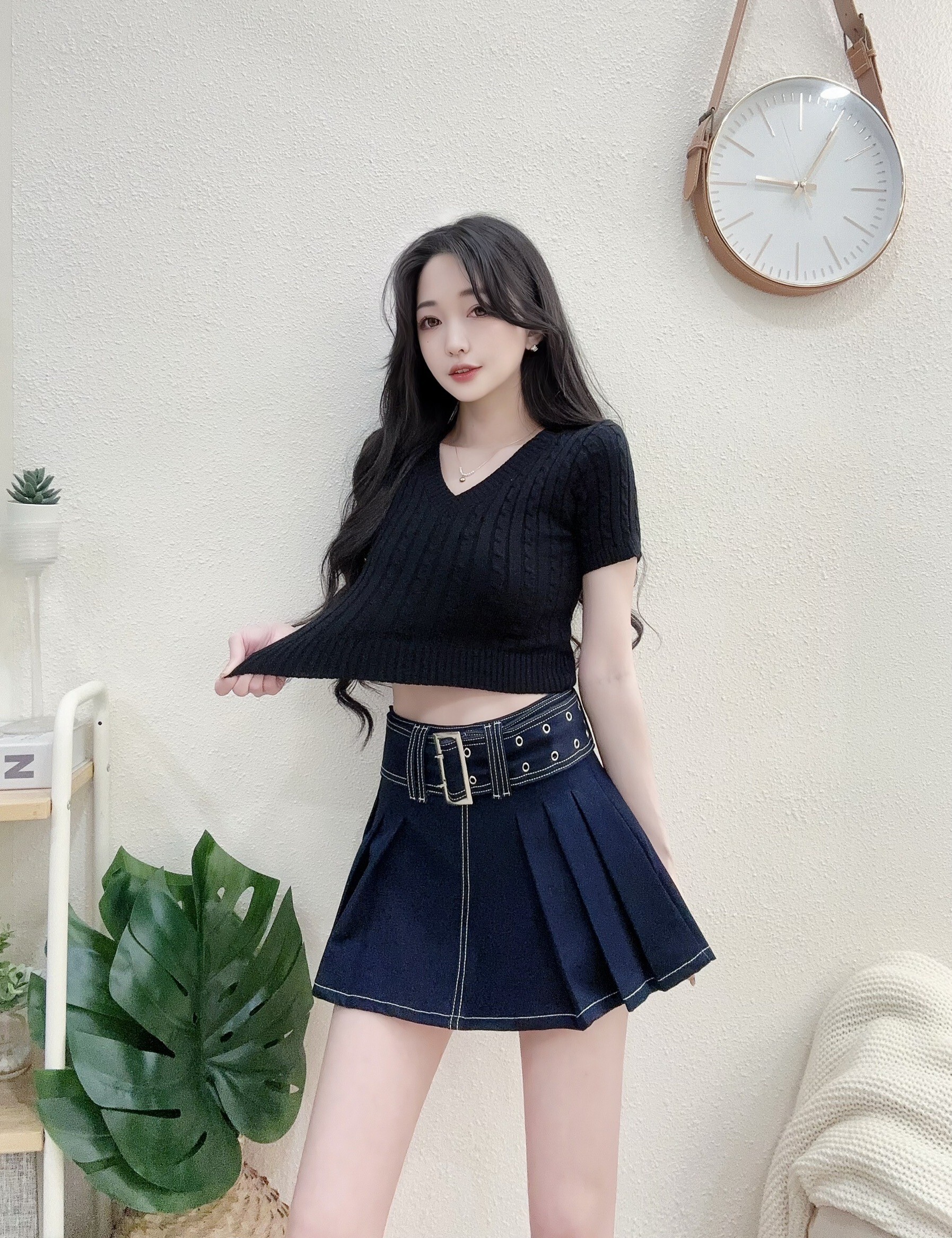 9582百搭V領麻花針織短版上衣 粉藍白黑 (4)