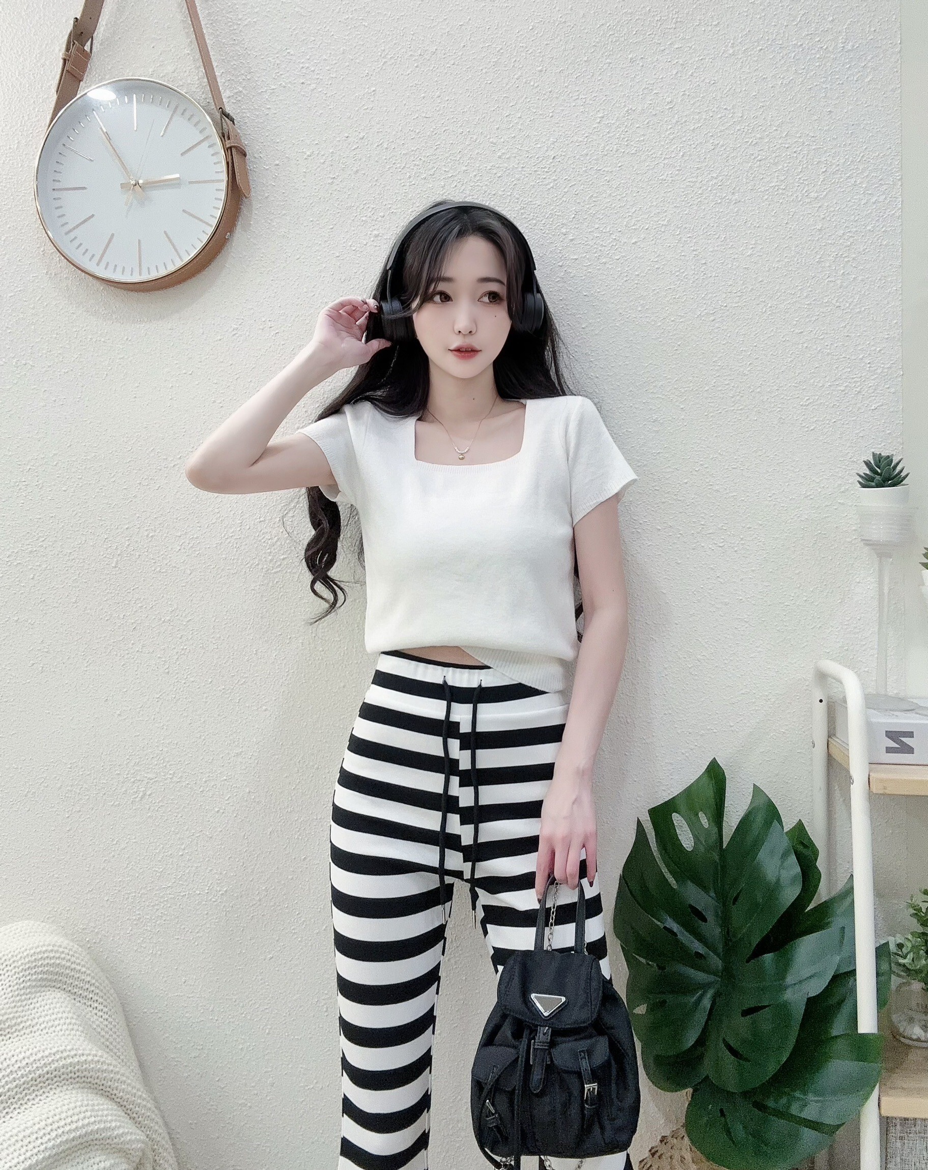 #8810好感方領親膚針織打底上衣 黃粉白黑