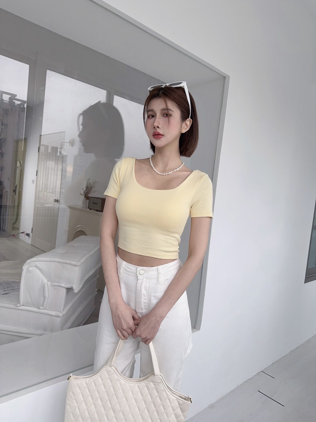 9615 𝓛𝓪𝓭𝔂𝓰𝓸訂製款-巨實搭U領短版胸墊上衣 (2)