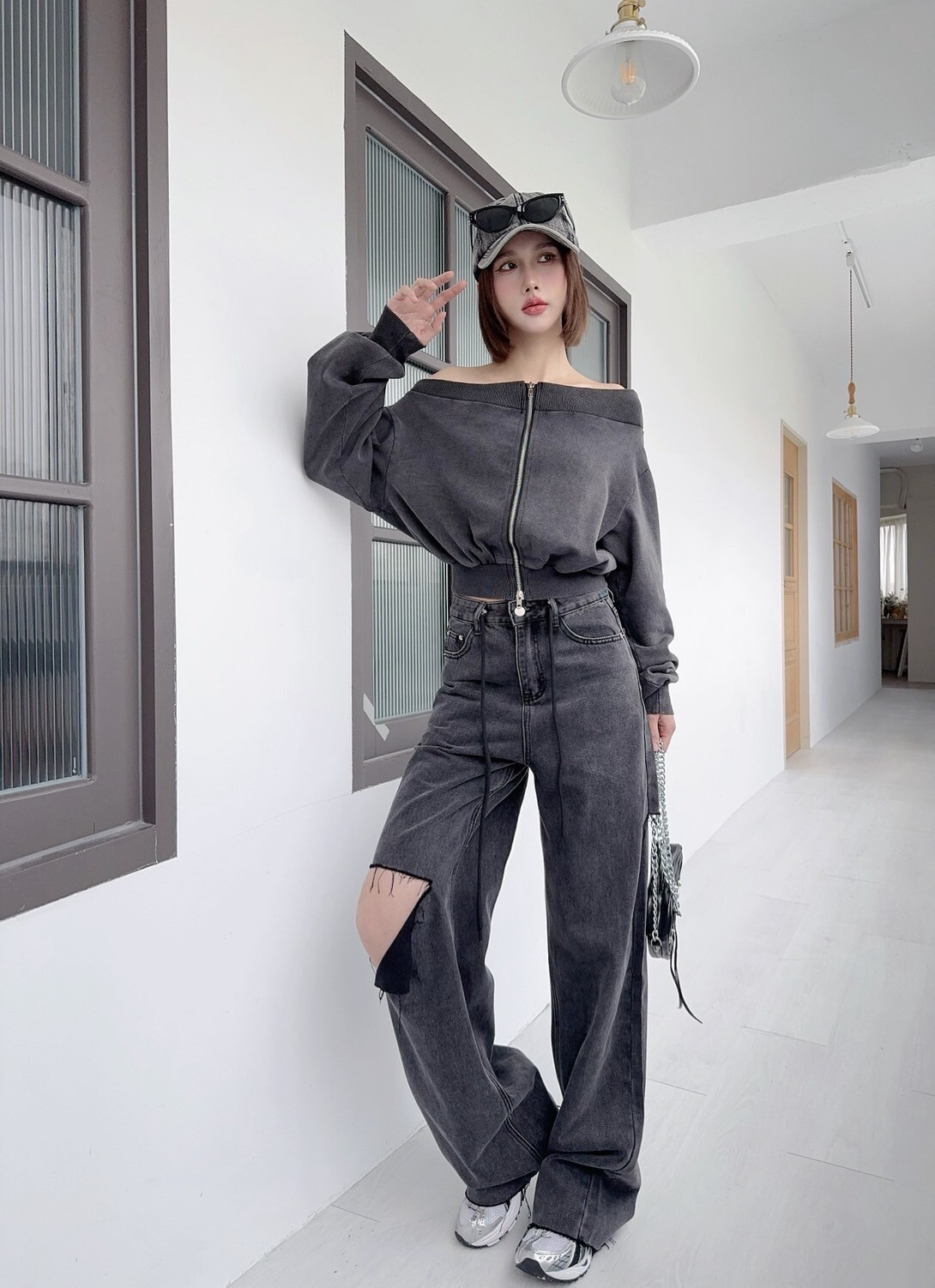 2443美式復古水洗一字領上衣 (5)