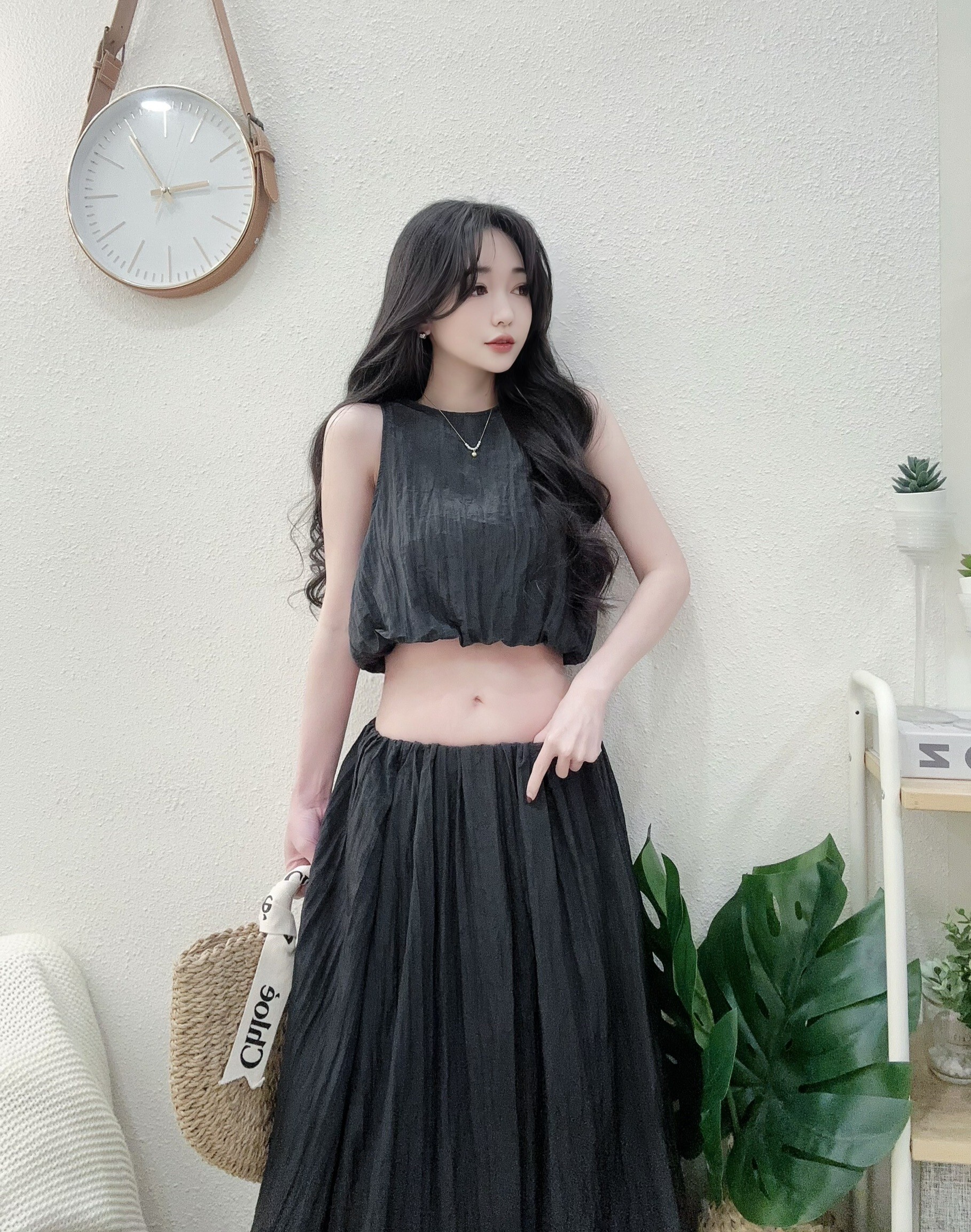 2819$460質感微緞背心開叉長裙套裝 (4)