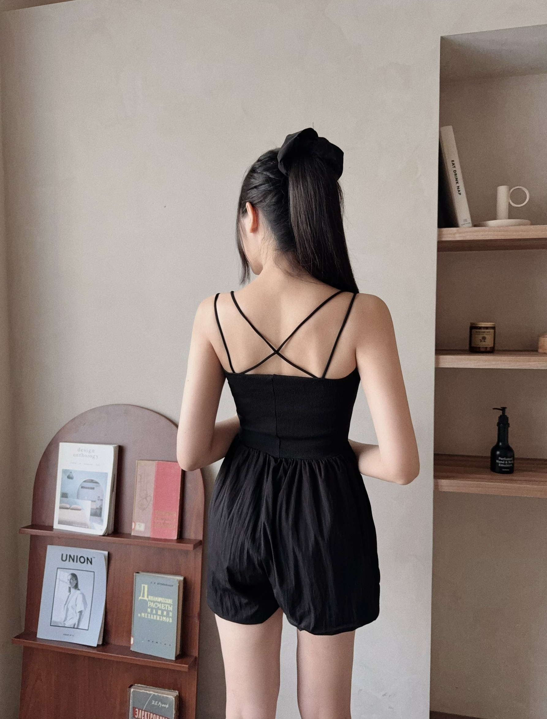 2818『選品』法式美背連身花苞短褲