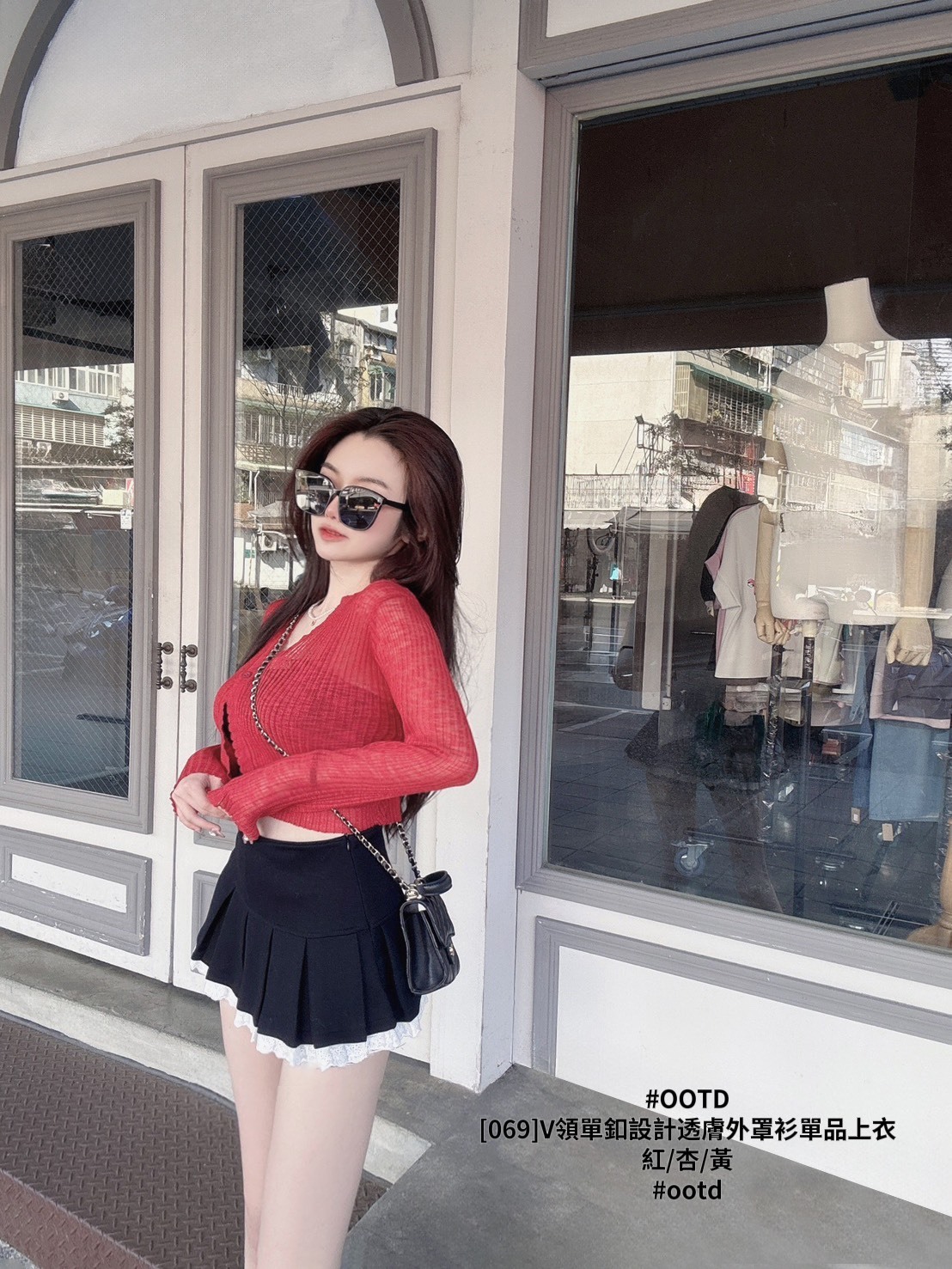 [069]V領單釦設計透膚外罩衫單品上衣 (4)