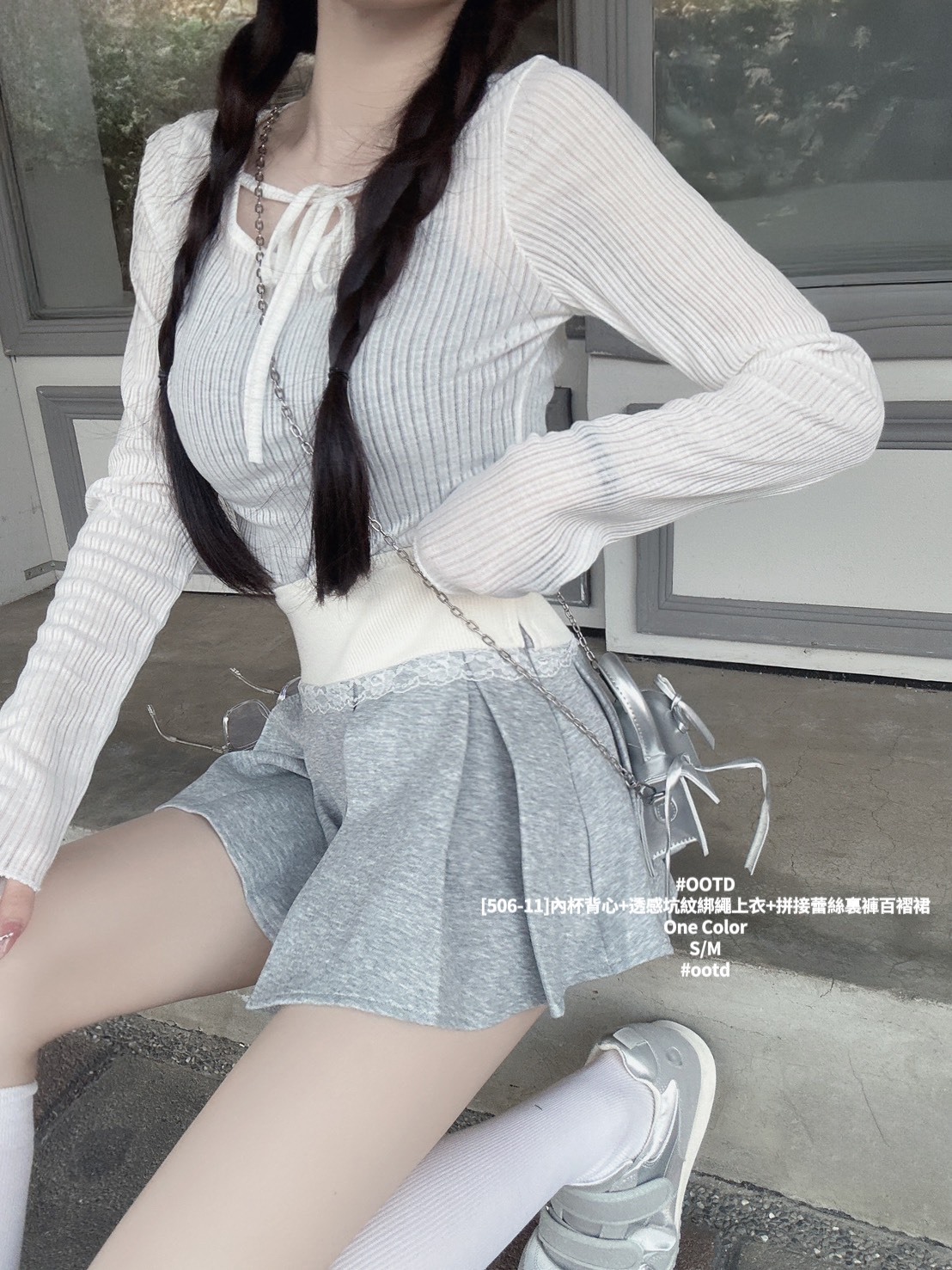 [506-11]內杯背心+透感坑紋綁繩上衣+拼接蕾絲裏褲百褶裙 (4)