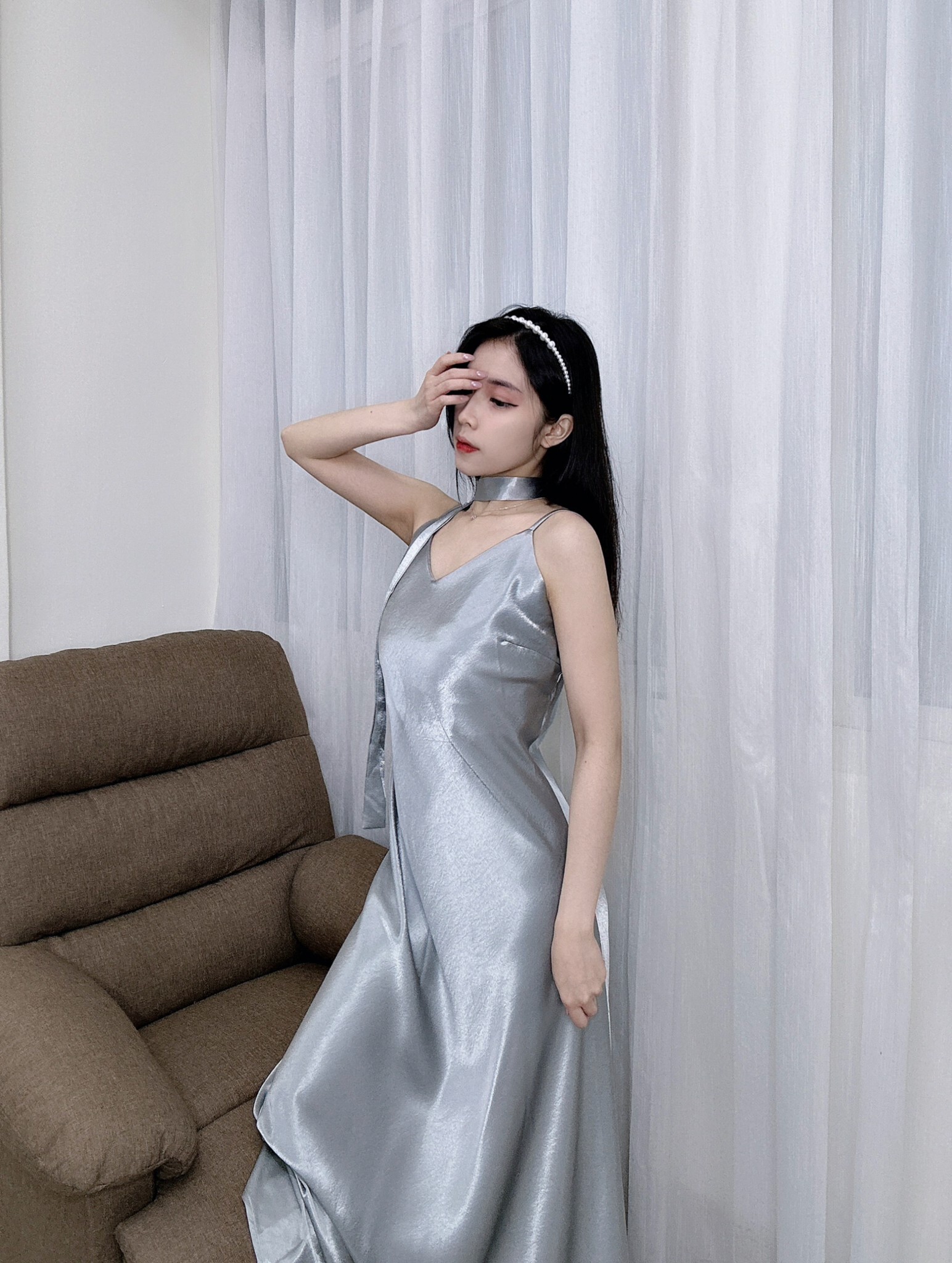 10089肩可調滑料緞面長洋