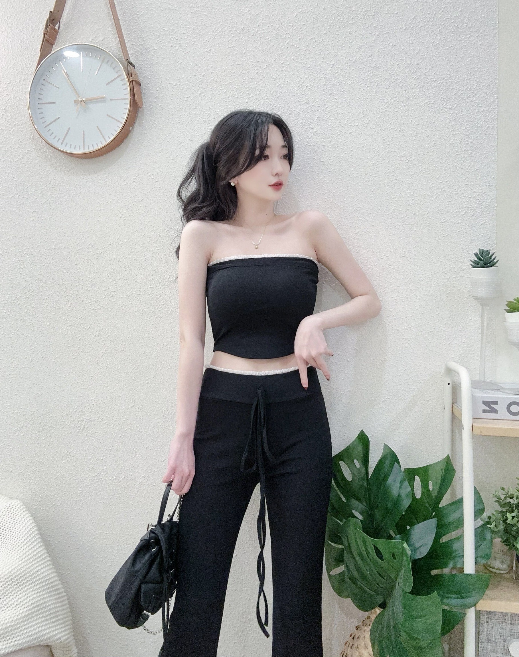 2032 P380 重工滾邊緹花抹胸喇褲套裝