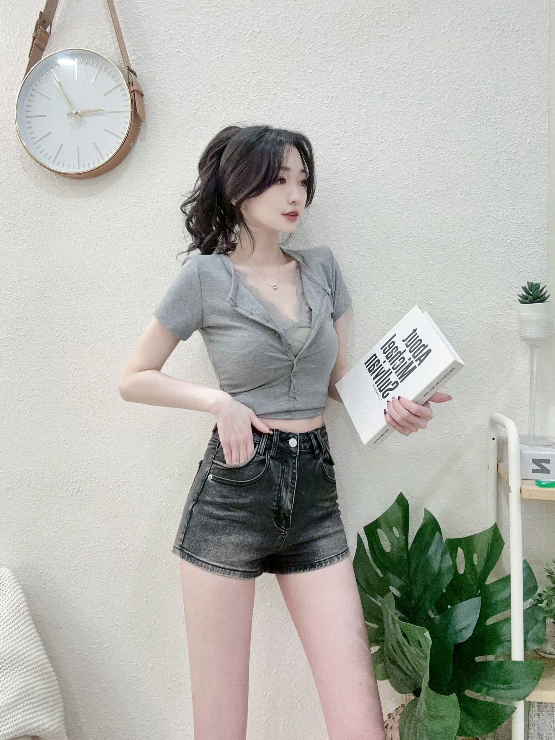 531 P190 小心機睫毛蕾絲開釦修身上衣 (4)