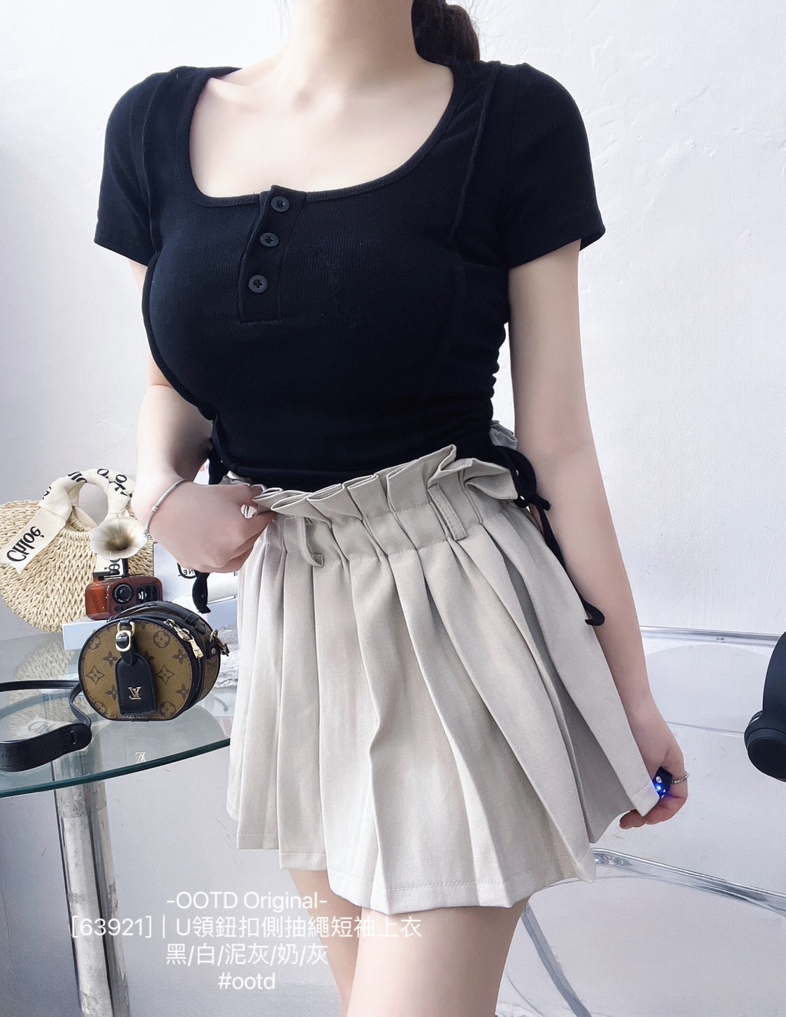 [63921]｜U領鈕扣側抽繩短袖上衣