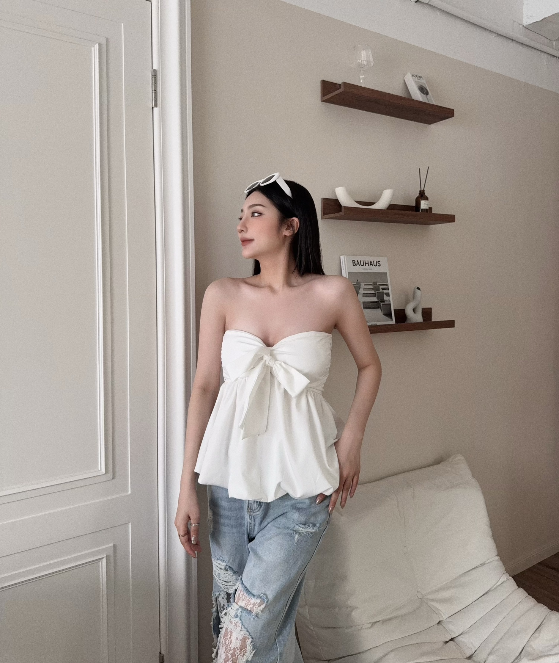 9131 『選品』溫柔花苞掛脖一字背心