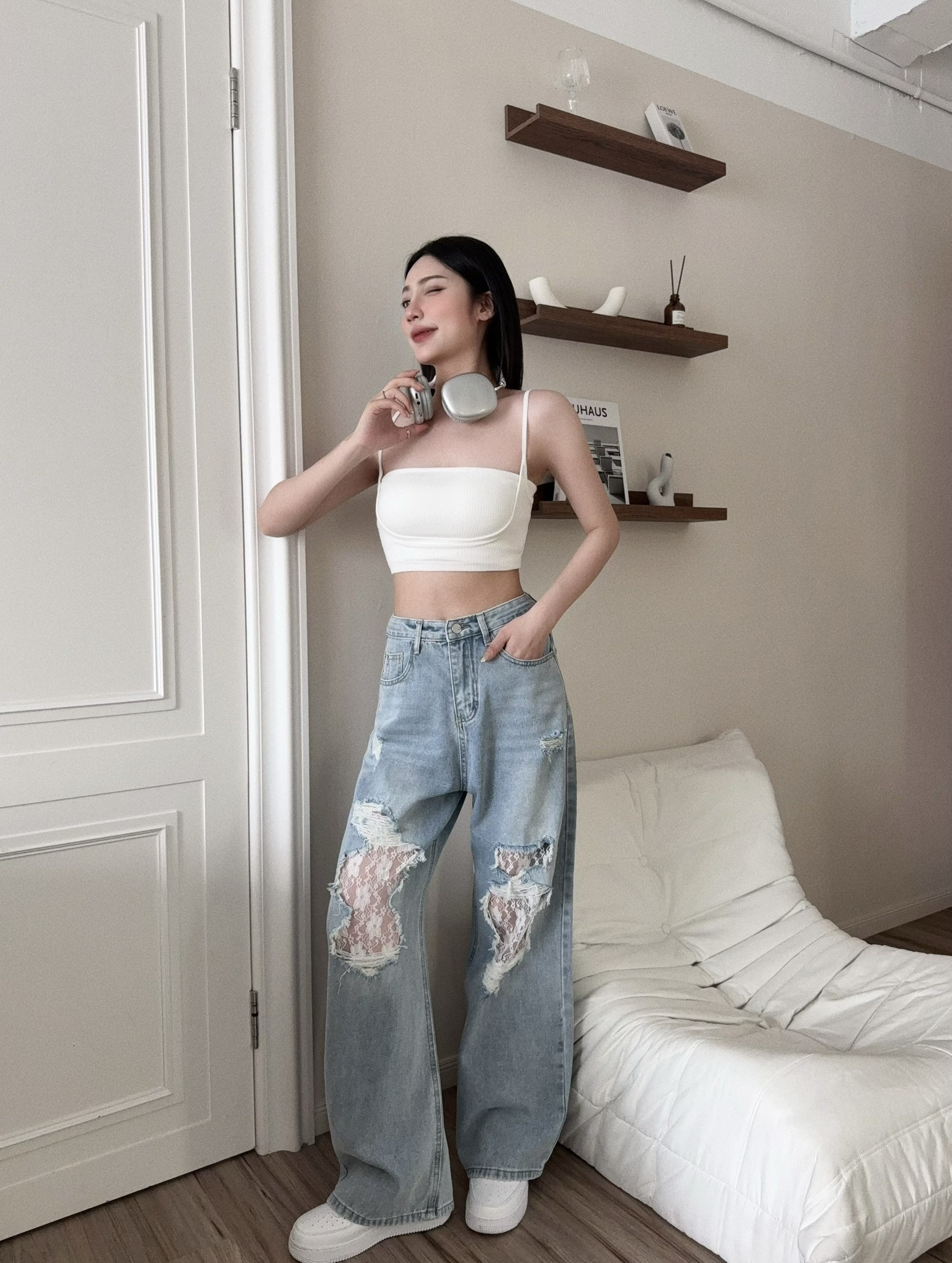 9172 『選品』破洞拼接蕾絲牛仔寬褲