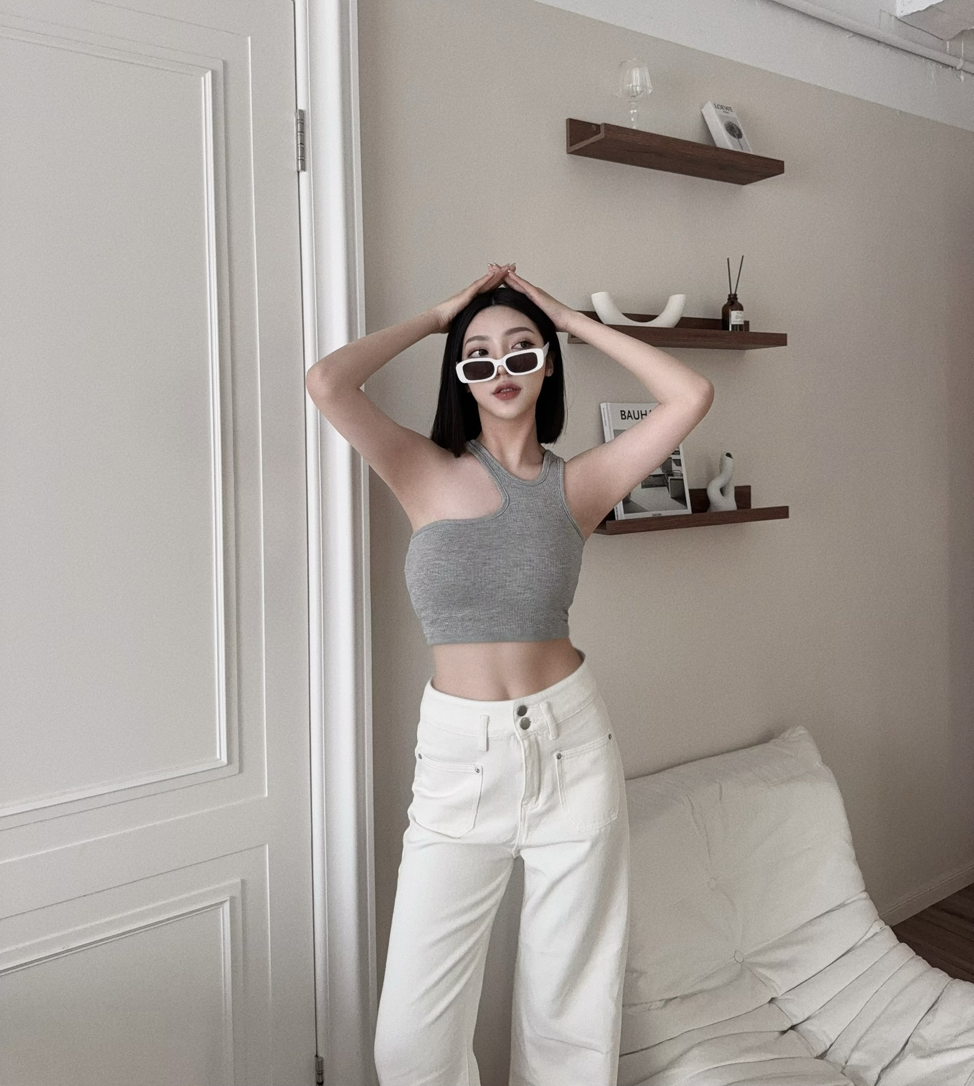 1047 『訂製款』顯瘦單肩設計感背心 (4)