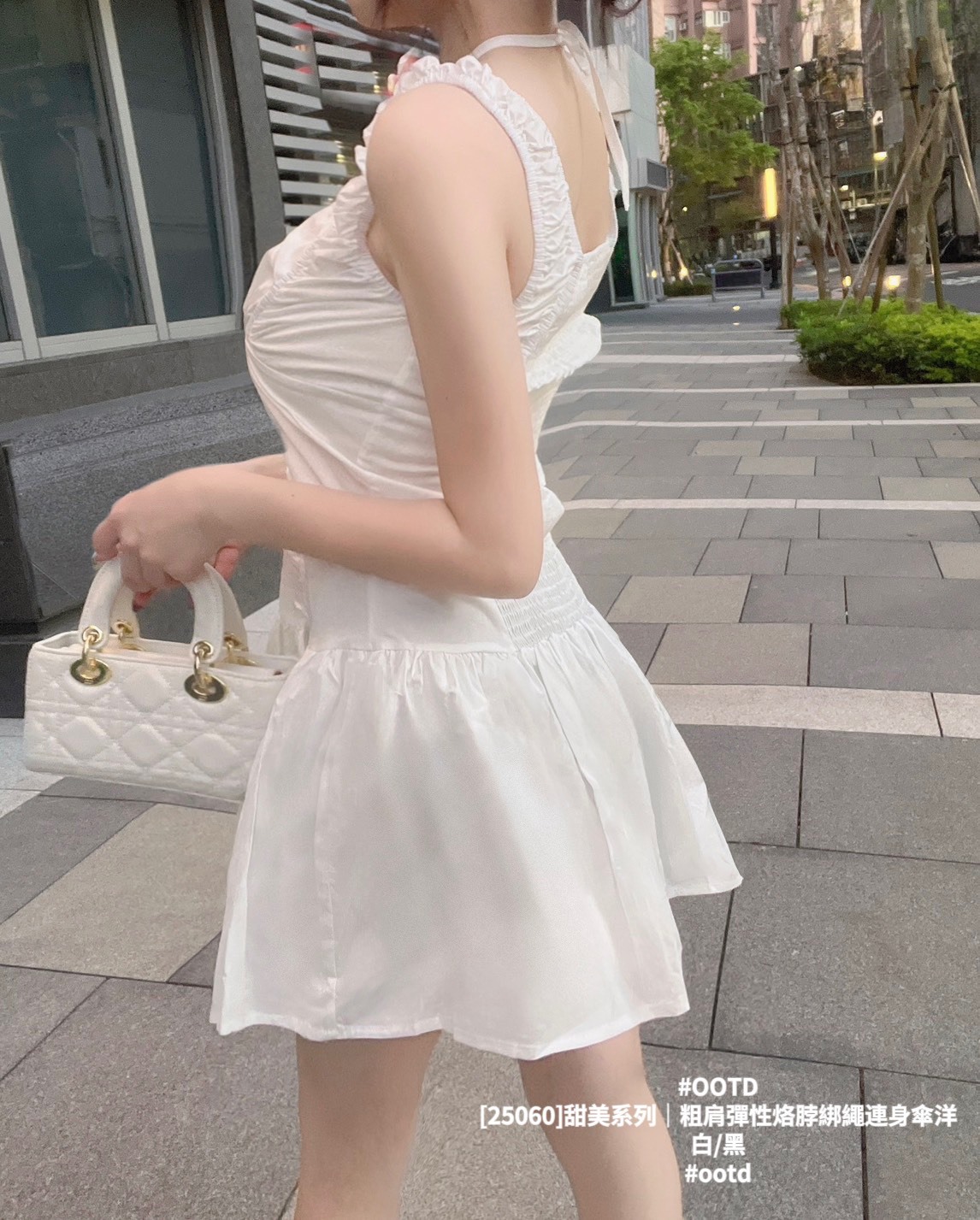 [25060]甜美系列｜粗肩彈性烙脖綁繩連身傘洋 (6)