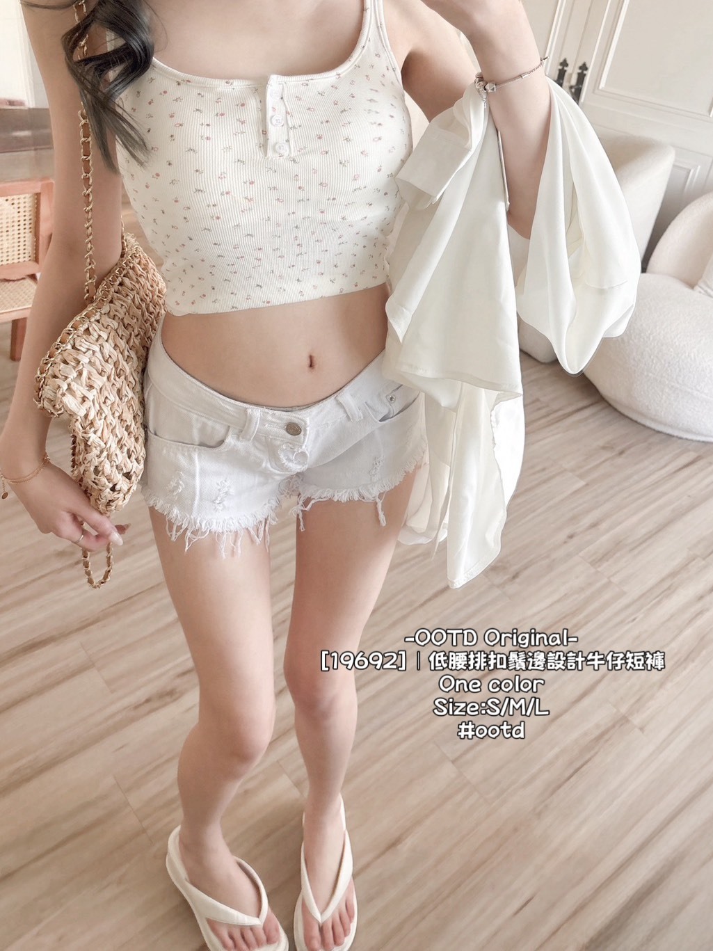 [19692]｜低腰排扣鬚邊設計牛仔短褲 (3)