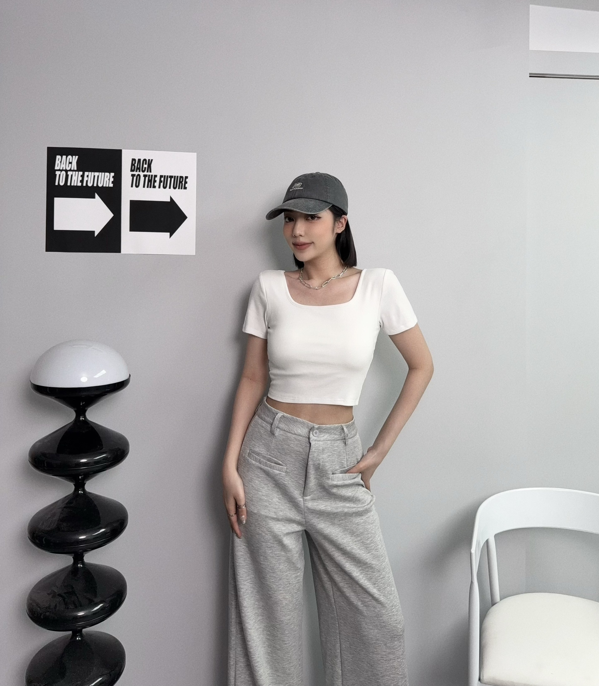 5727『選品』素色美背方領短版上衣 (4)