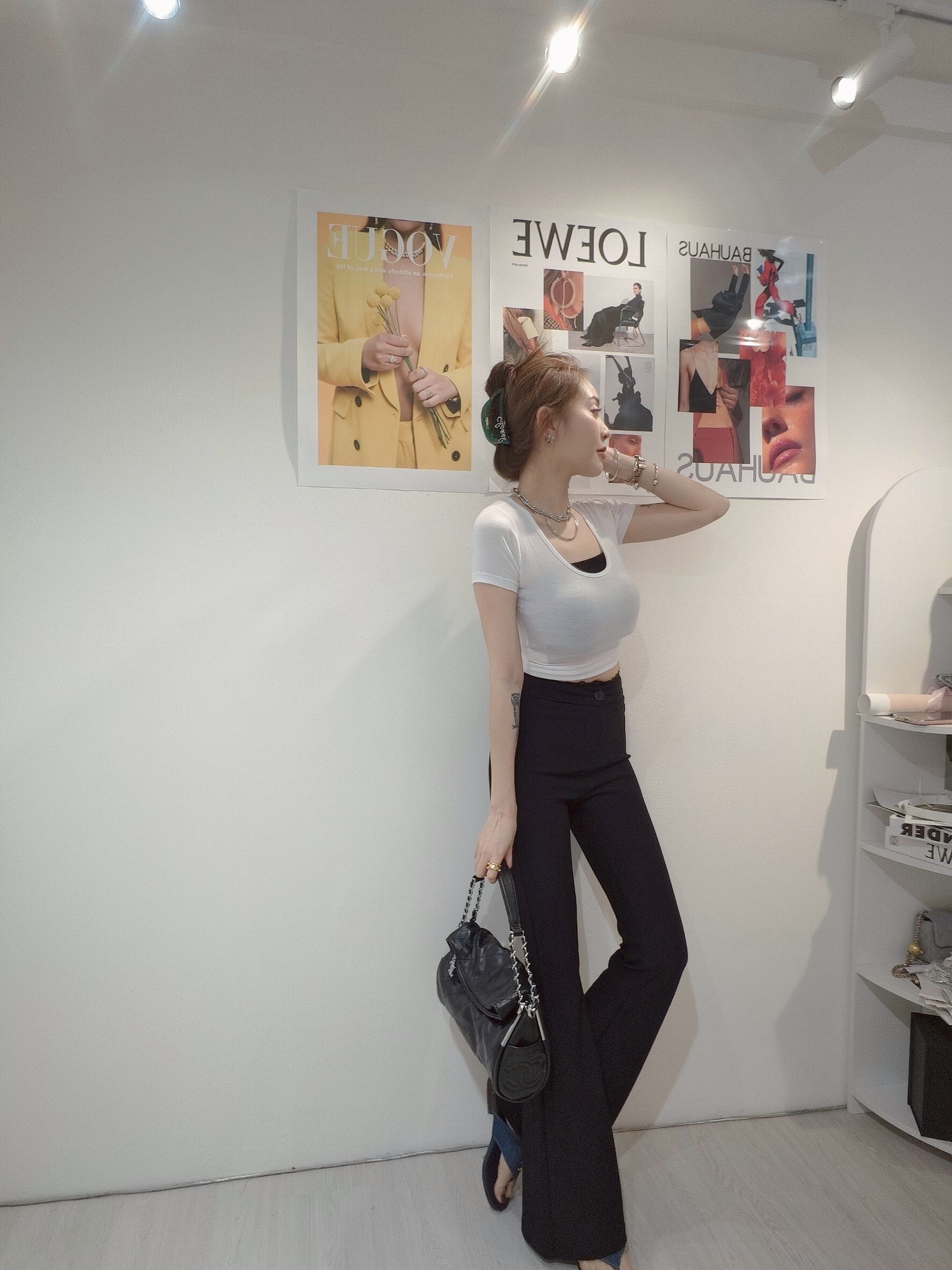 #9926蕾絲小花邊西料微喇褲 (8)