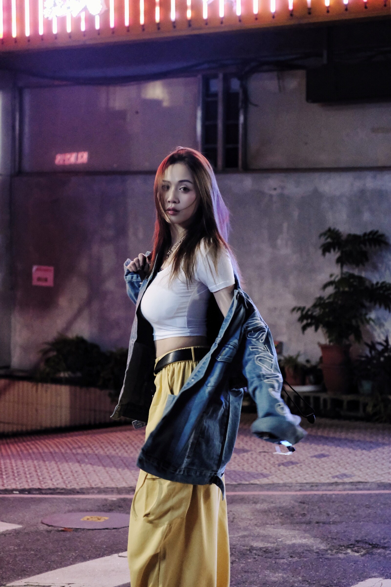 ｜20250408｜🔍外套系列#8023潮酷繡字牛仔外套