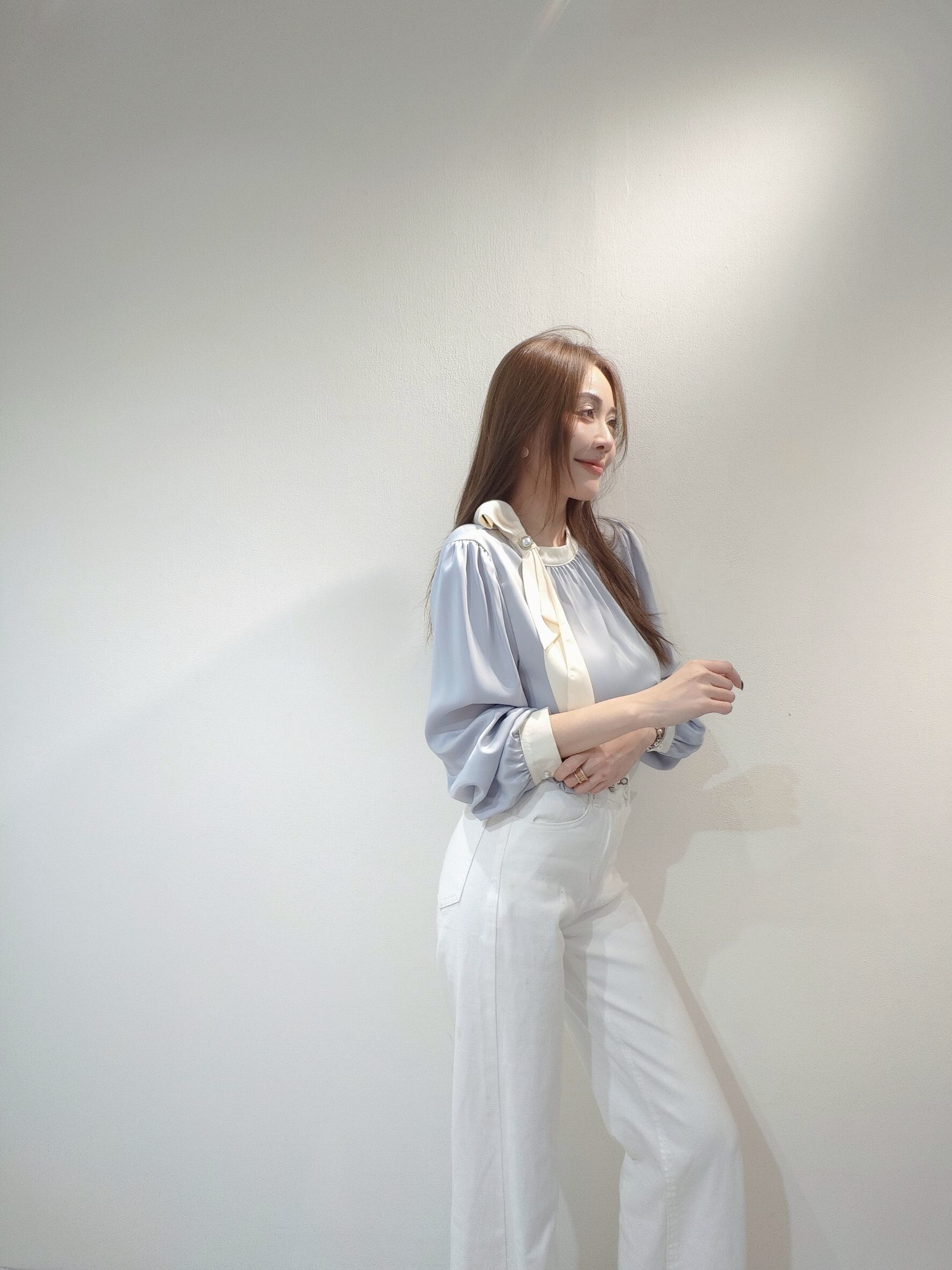 ｜202504011｜🔍上衣系列#652真絲撞色領結衫