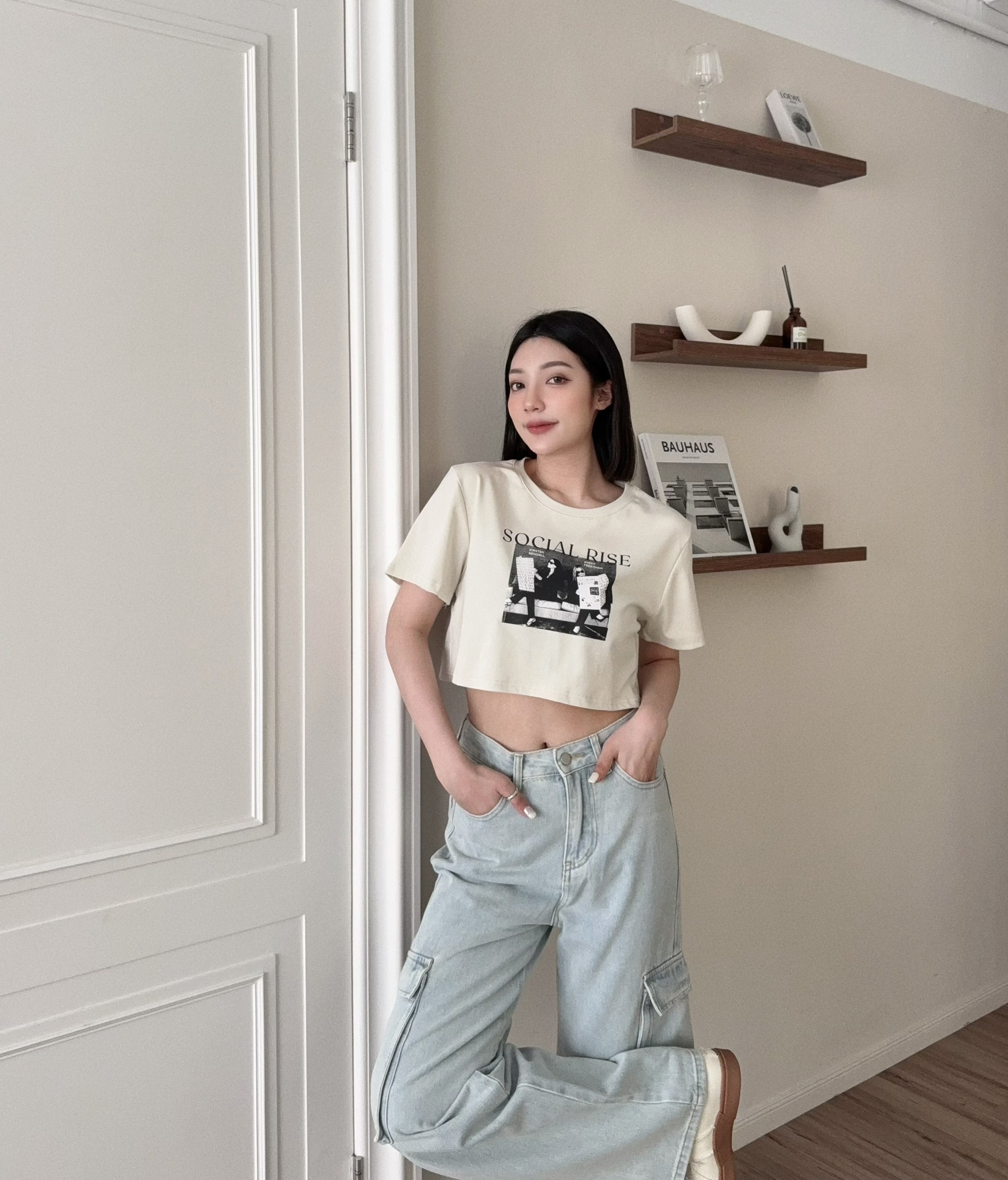 #8931-1『選品』歐美字母人像短版T (3)