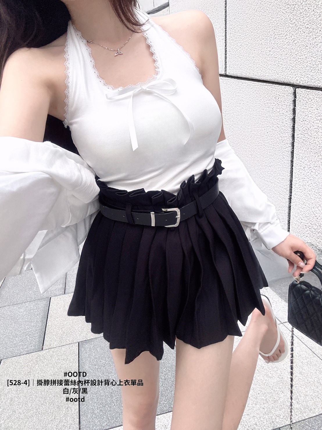 [528-4]｜掛脖拼接蕾絲內杯設計背心上衣單品