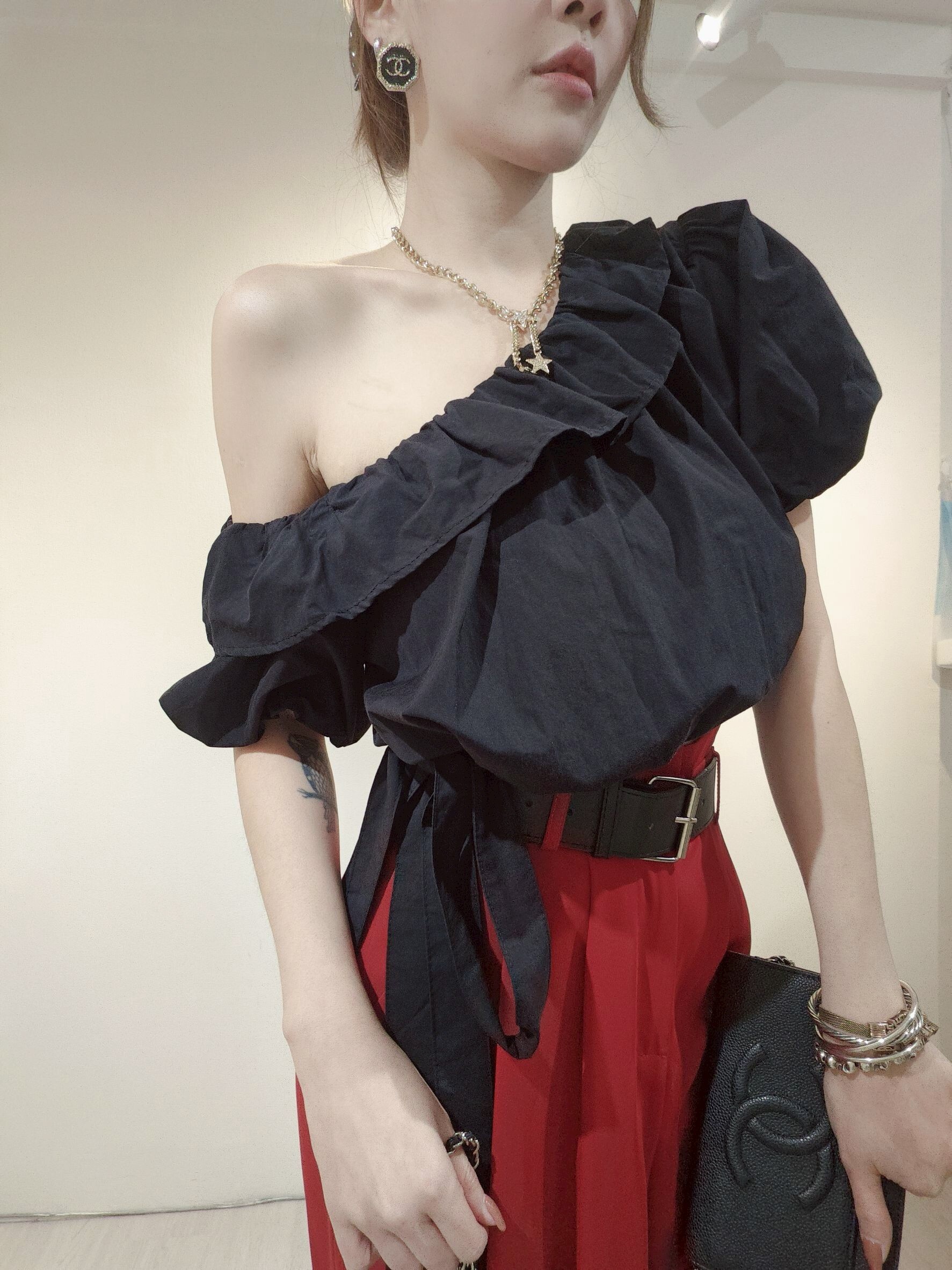 #582｜202504024｜🔍上衣系列斜口荷葉襯料上衣 (7)