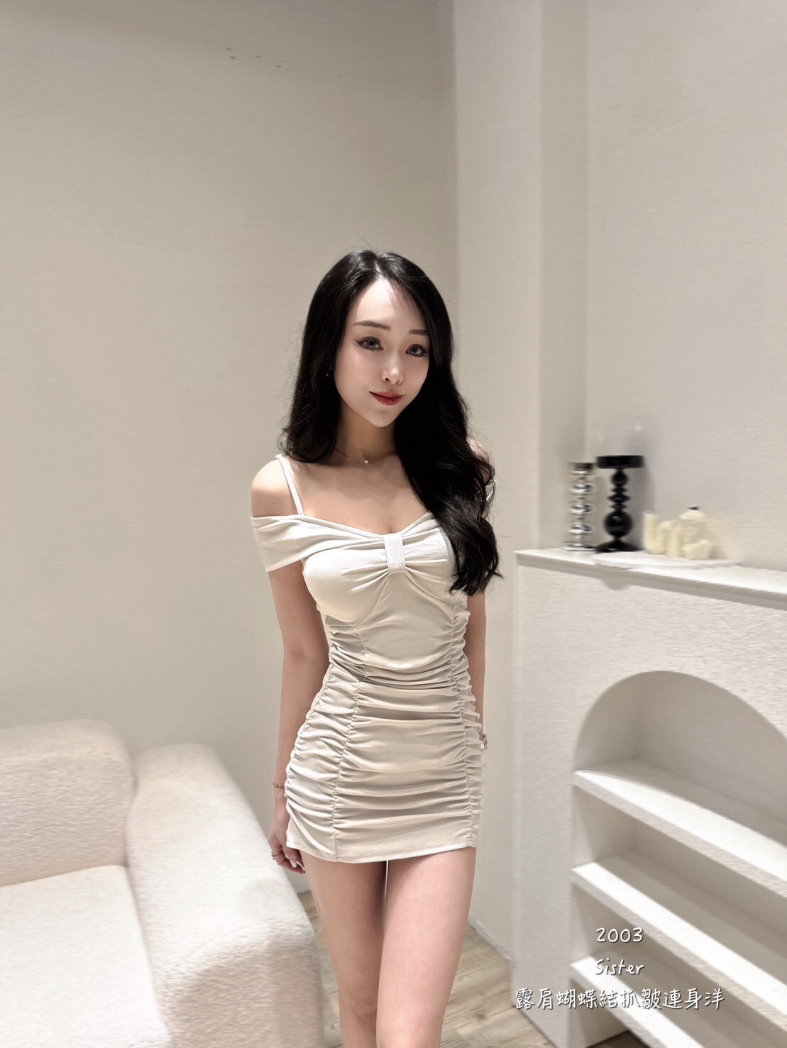 2003露肩蝴蝶結抓皺連身洋 (3)