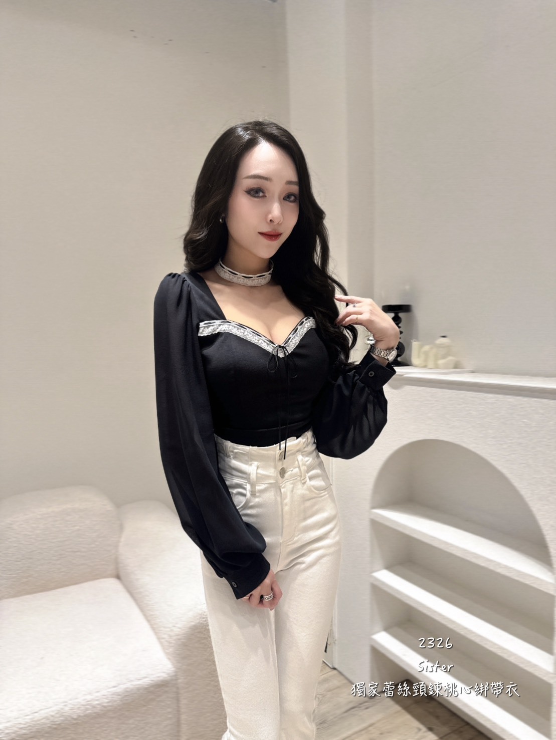 2326𝑺𝑰𝑺𝑻𝑬𝑹獨家蕾絲頸鍊桃心綁衣