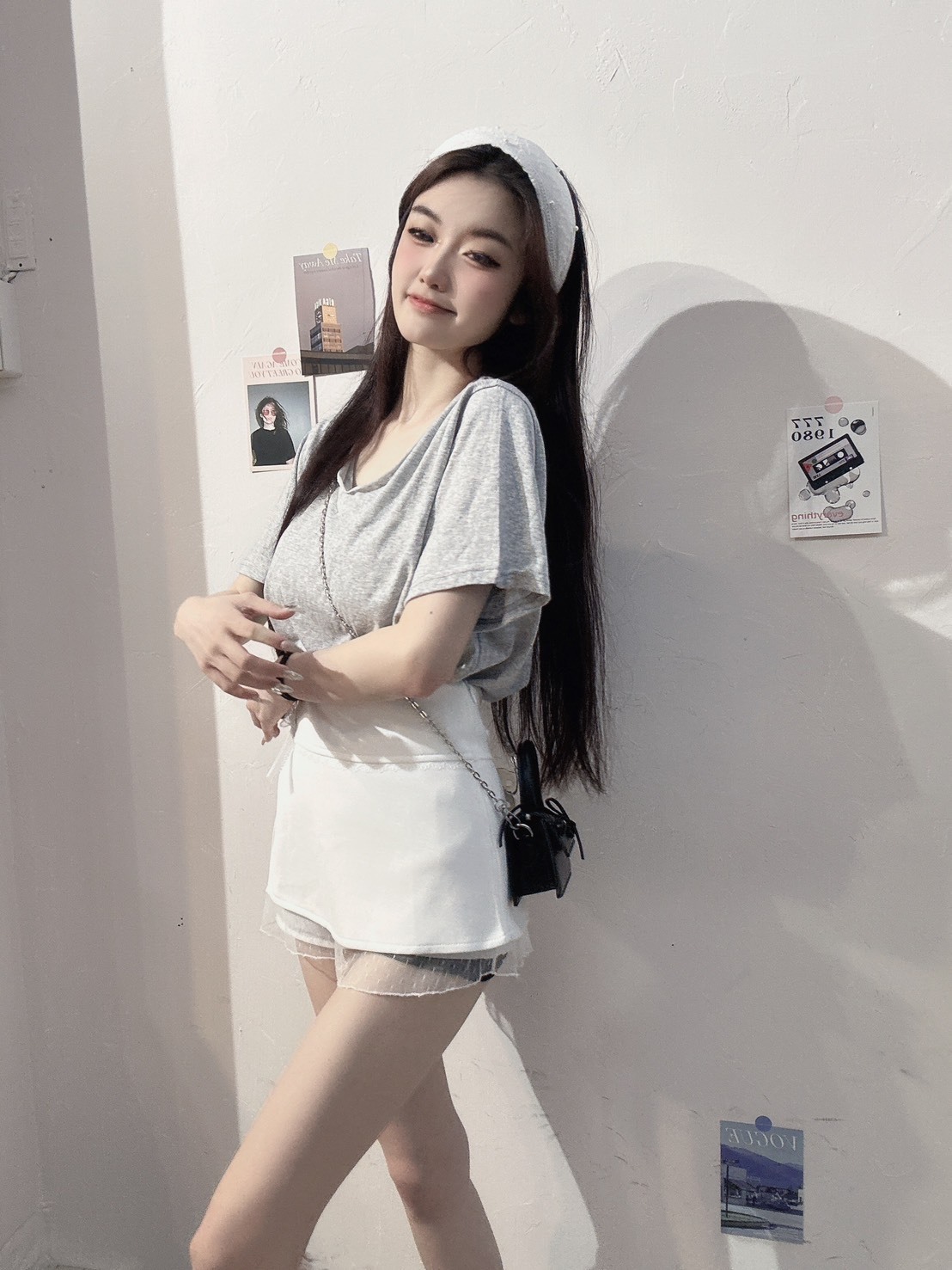 [2520]隨性穿搭｜V領彈性素面上衣單品 (5)