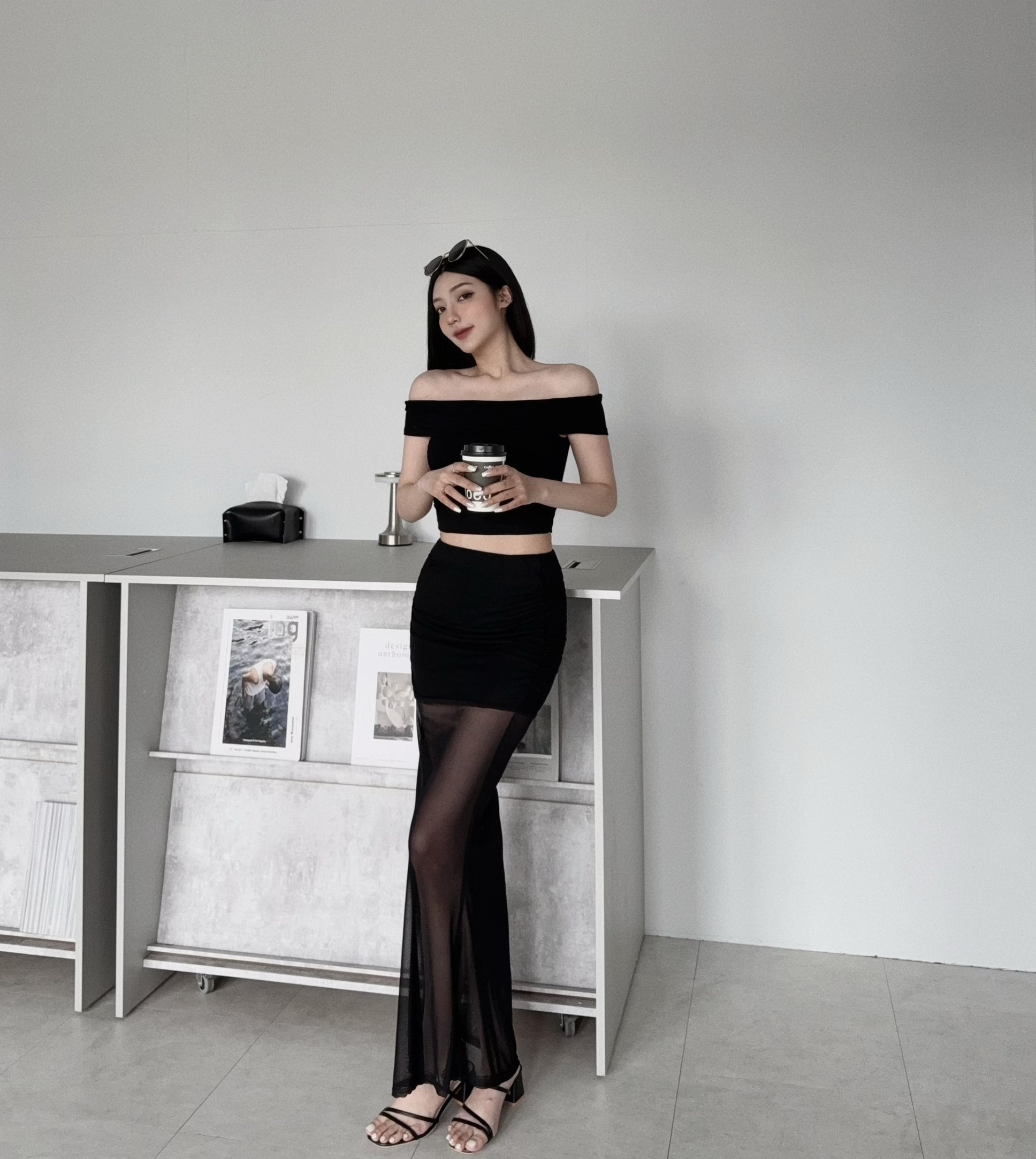 2098『選品』性感一字肩上衣+抓皺拼接網紗長裙