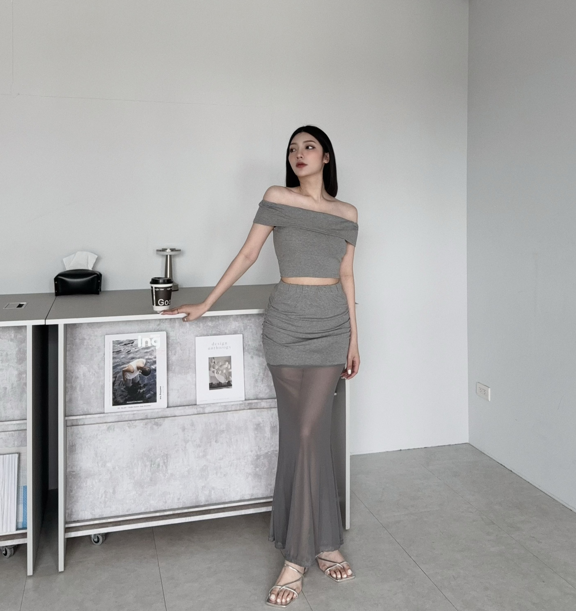 2098『選品』性感一字肩上衣+抓皺拼接網紗長裙 (3)